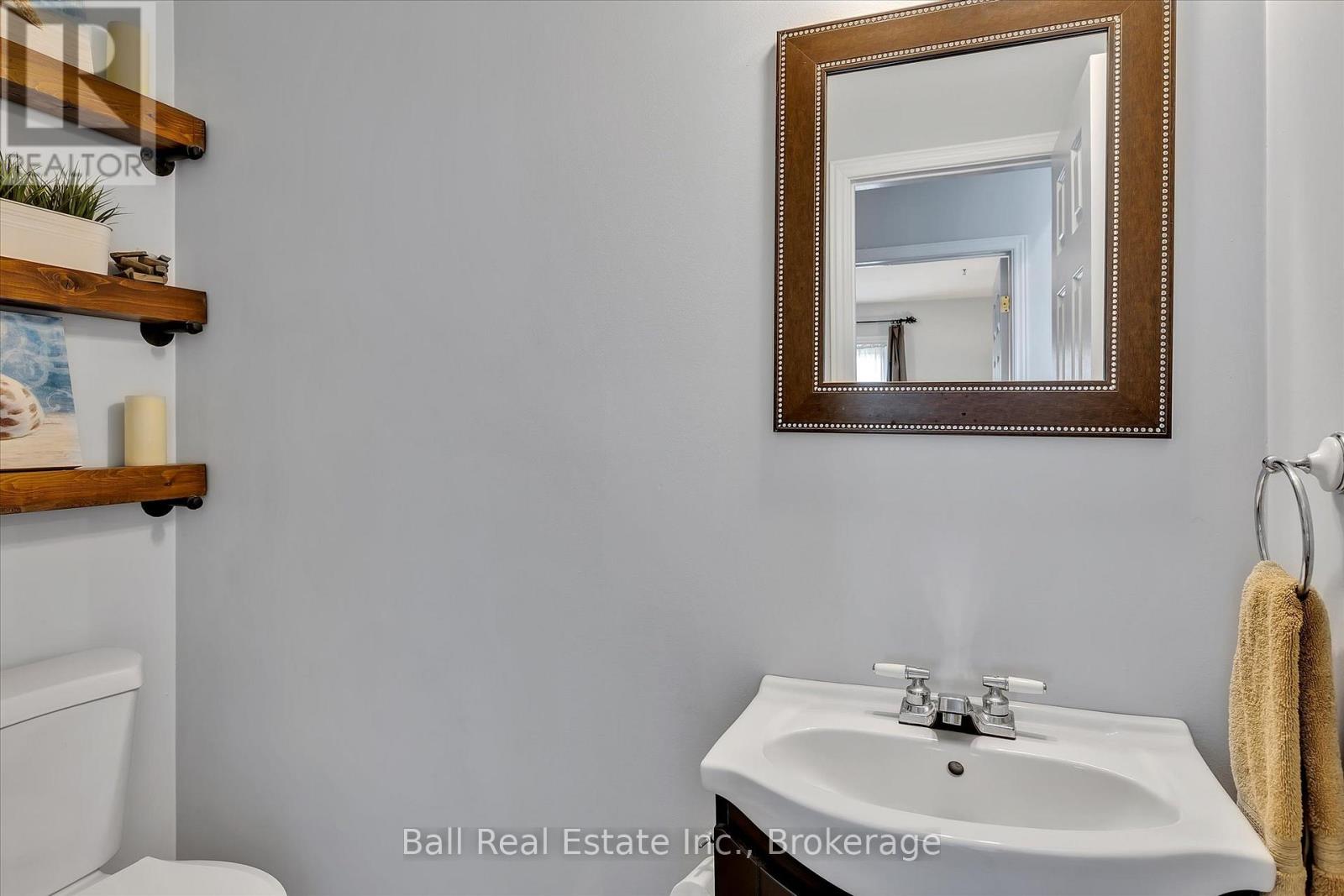 110 LAKEVIEW DRIVE - 34