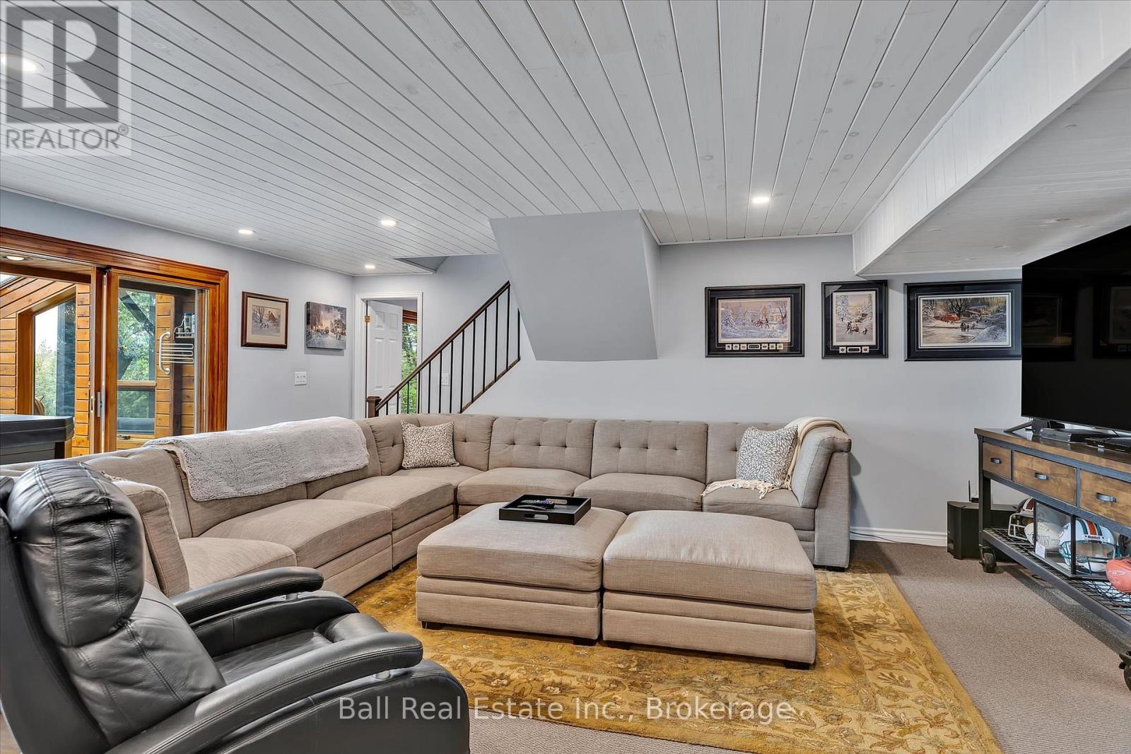 110 LAKEVIEW DRIVE - 35