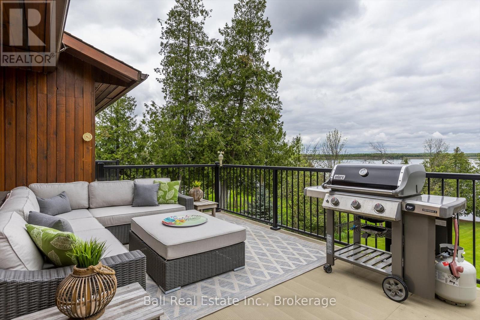 110 LAKEVIEW DRIVE - 49