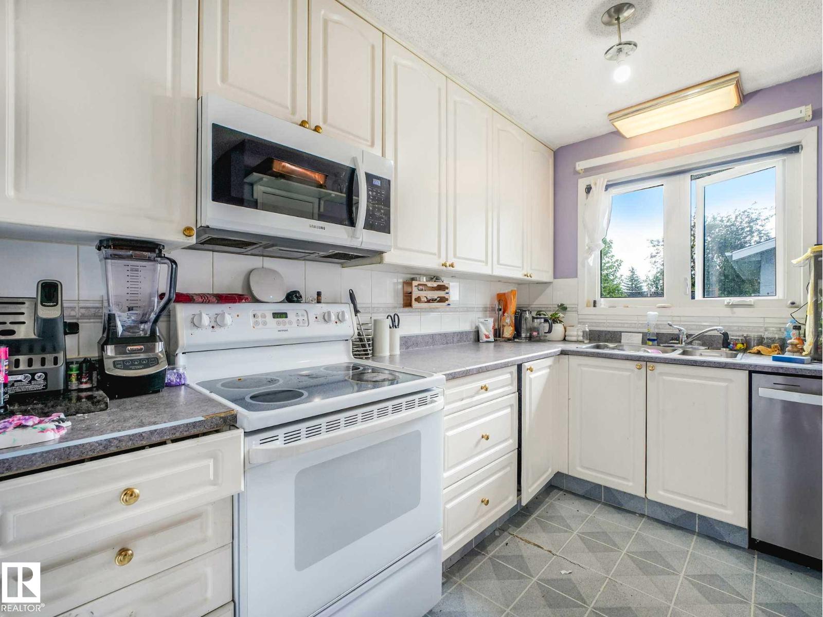 16215 114 ST NW - 11