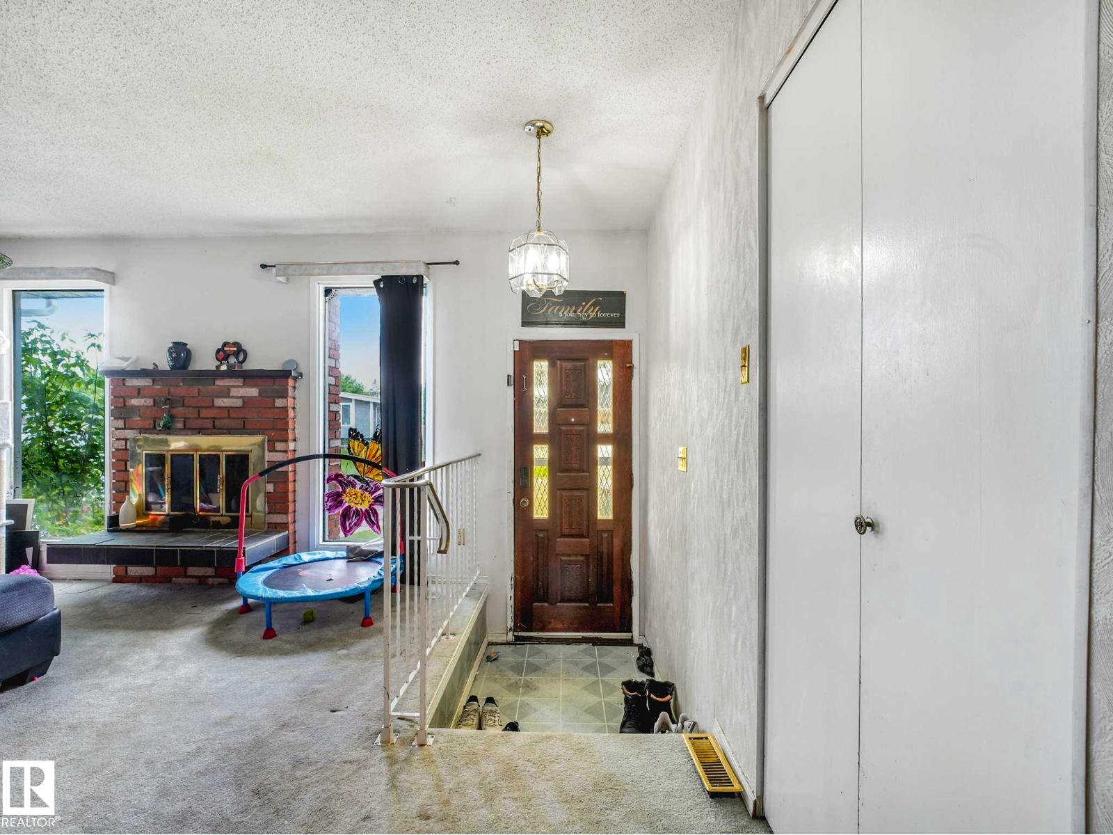 16215 114 ST NW - 2