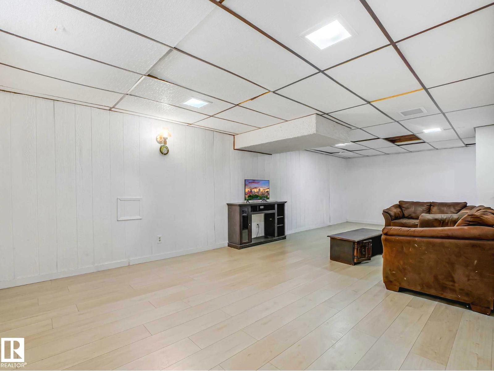 16215 114 ST NW - 27