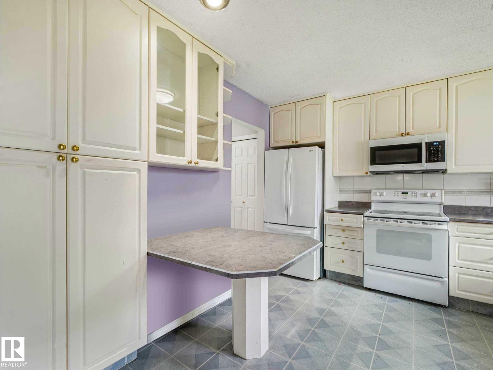 16215 114 ST NW - 8