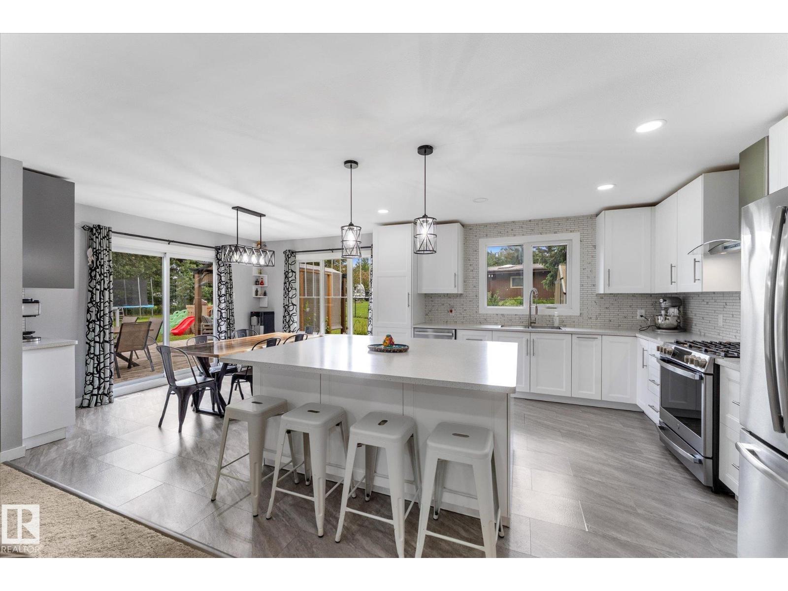 819 Hermitage DR — photo 11
