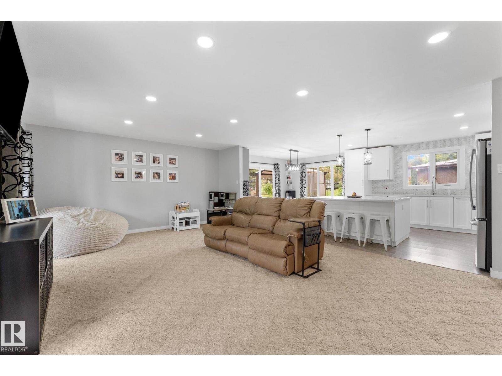 819 Hermitage DR — photo 19