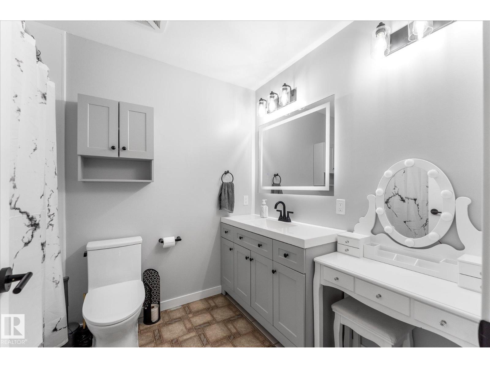 819 Hermitage DR — photo 31