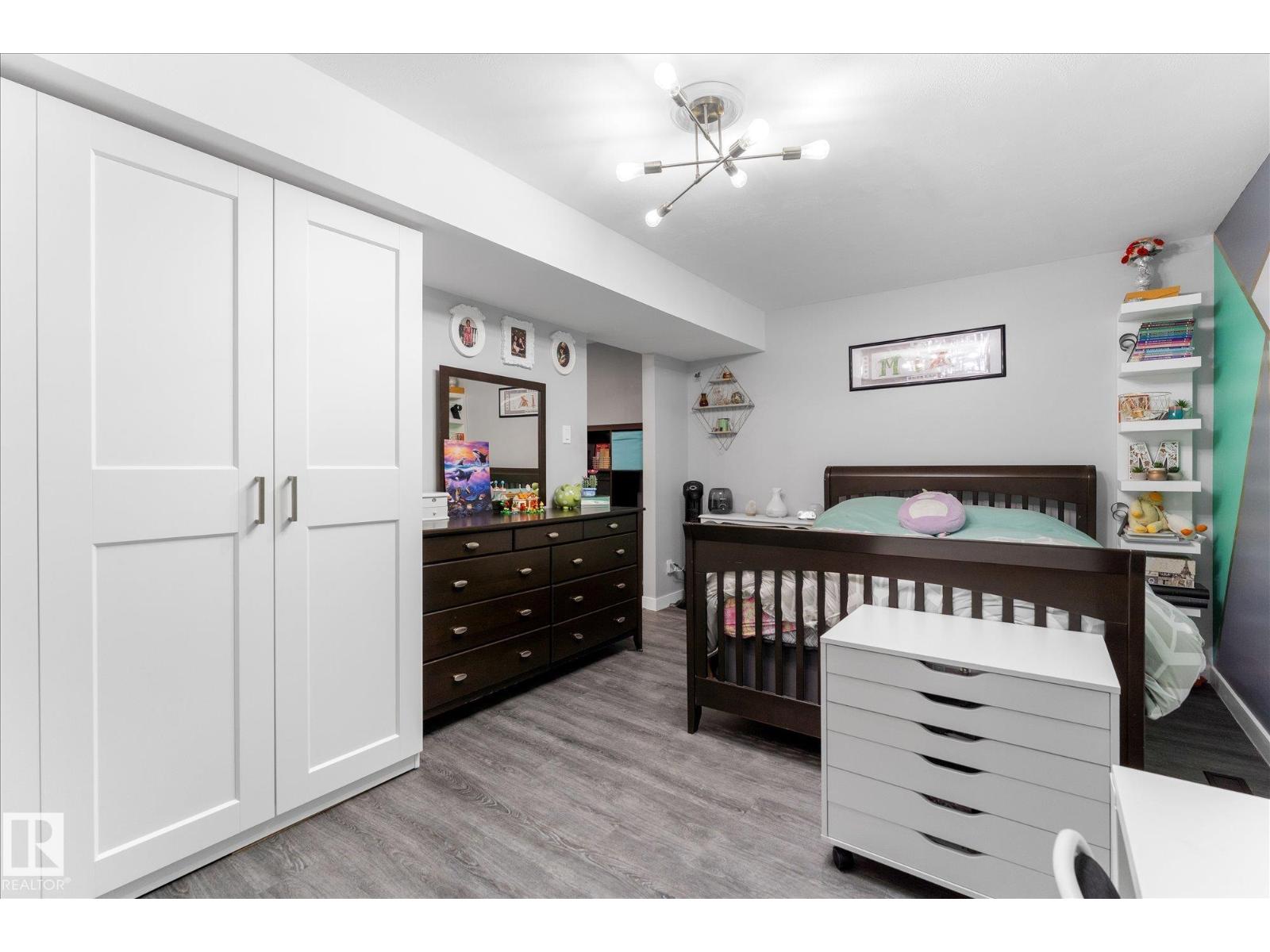 819 Hermitage DR — photo 36