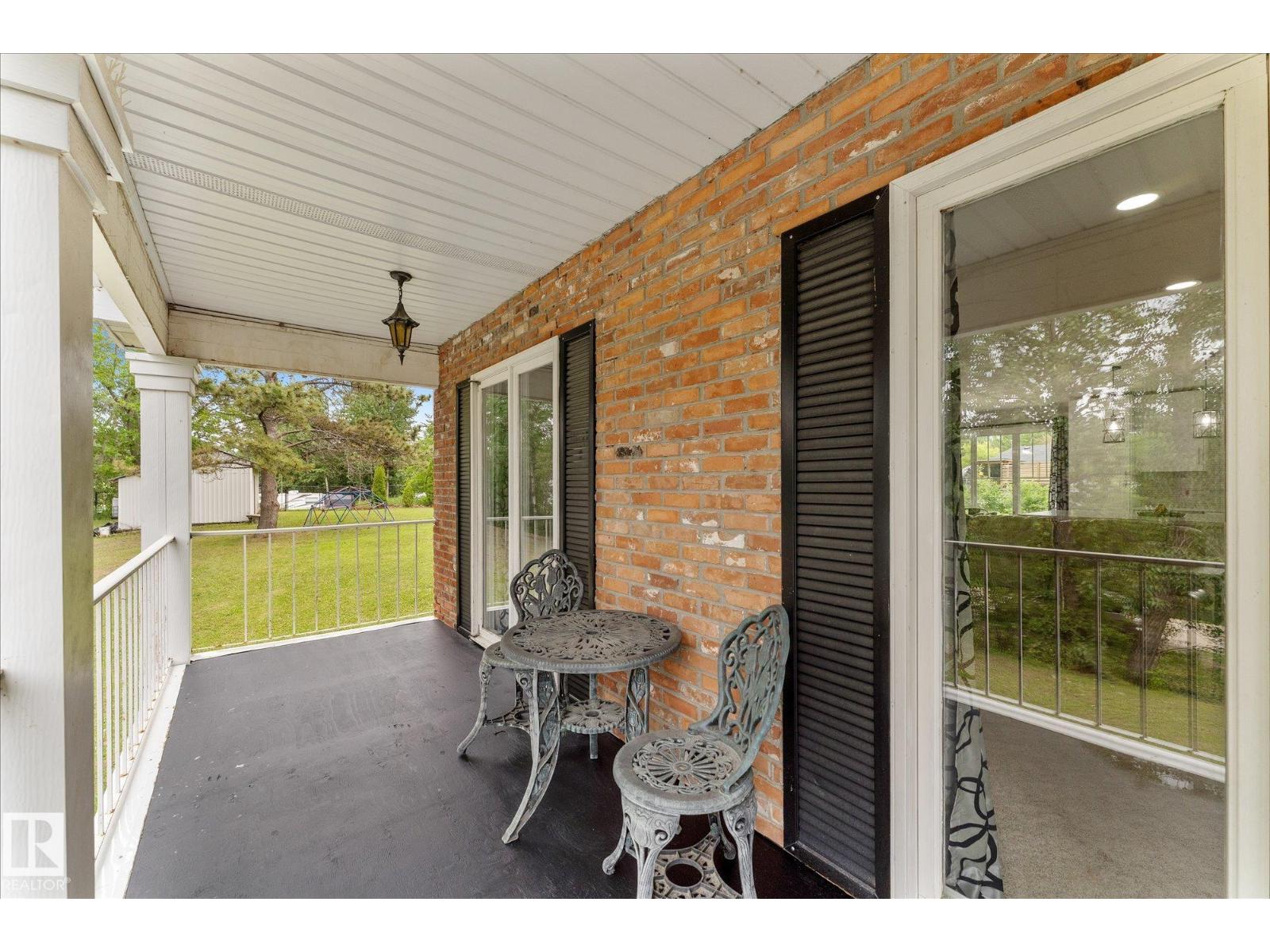 819 Hermitage DR — photo 42