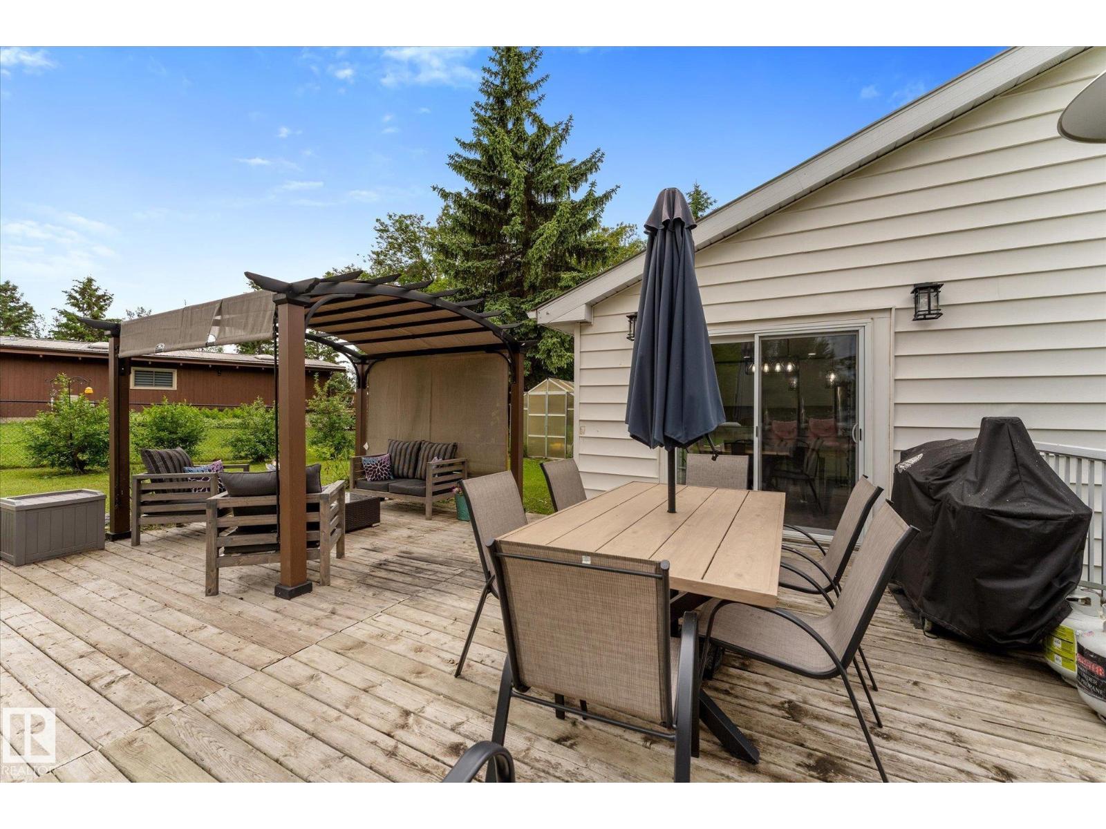 819 Hermitage DR — photo 48