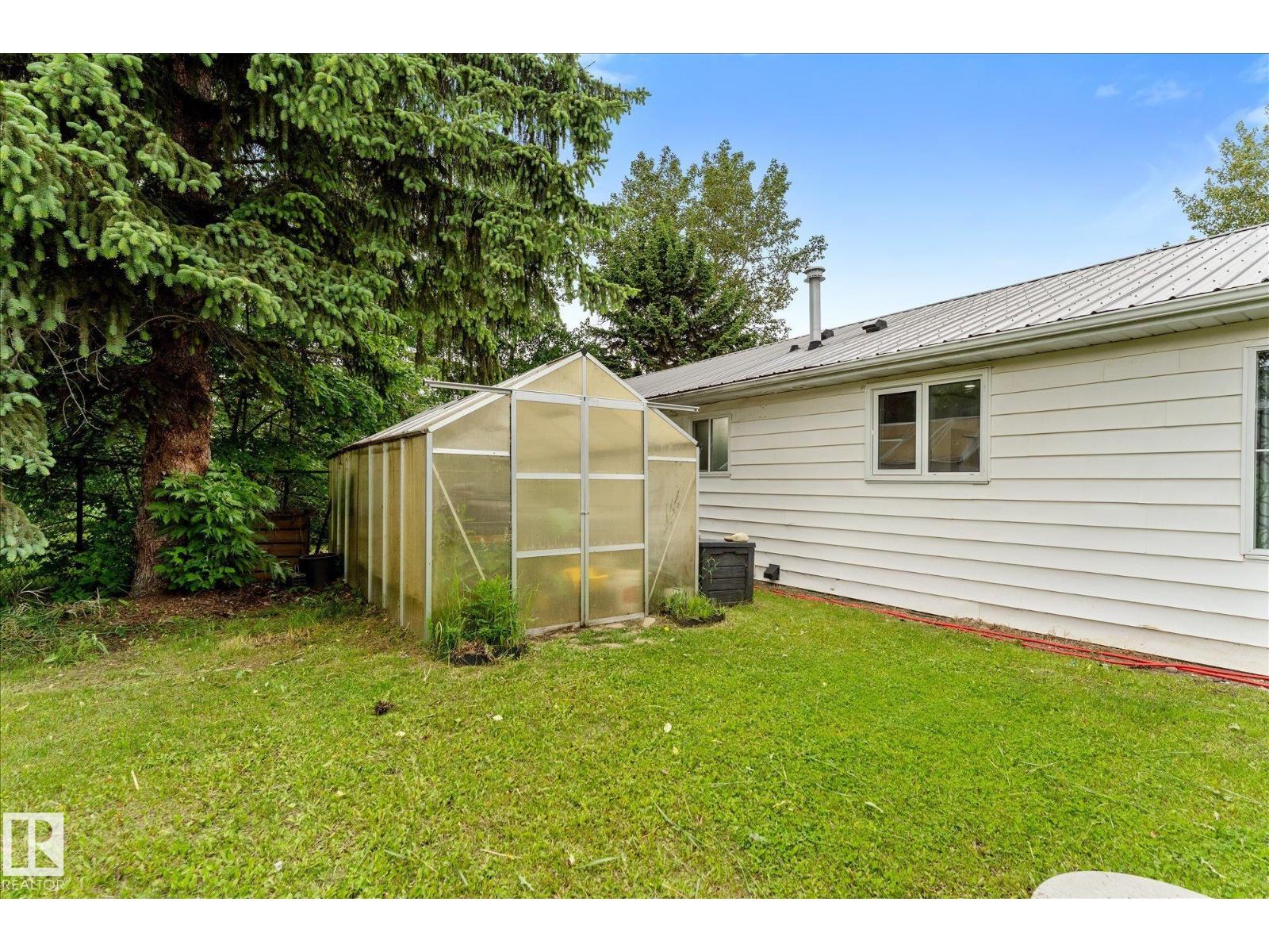 819 Hermitage DR — photo 49