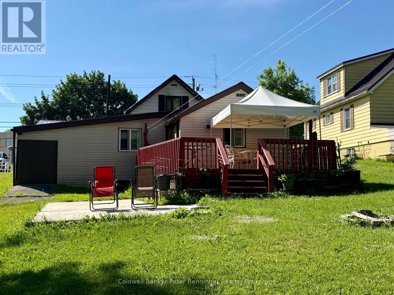 22 MCGIVERN STREET W - 32