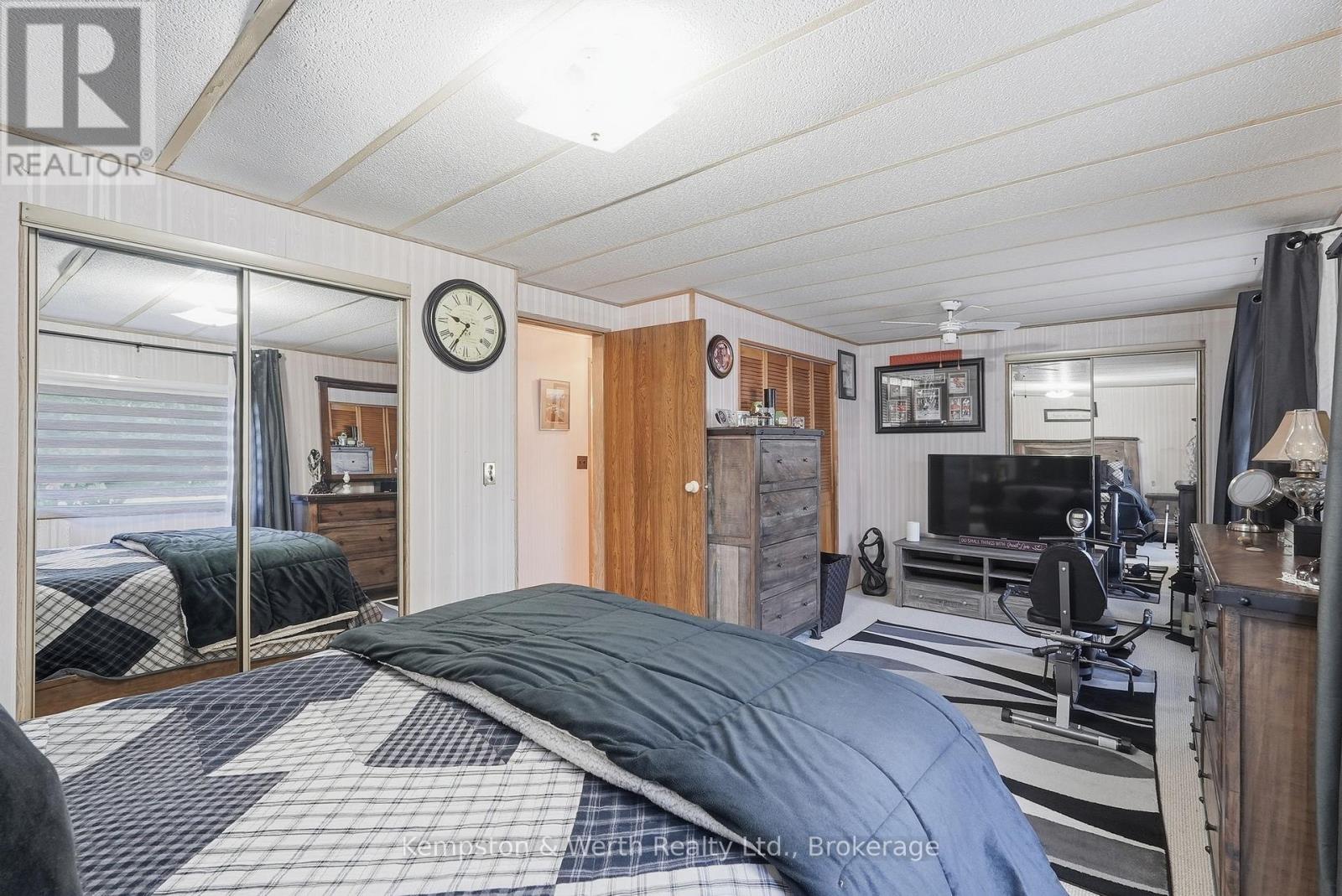 90 FAIRVIEW CRESCENT - 23