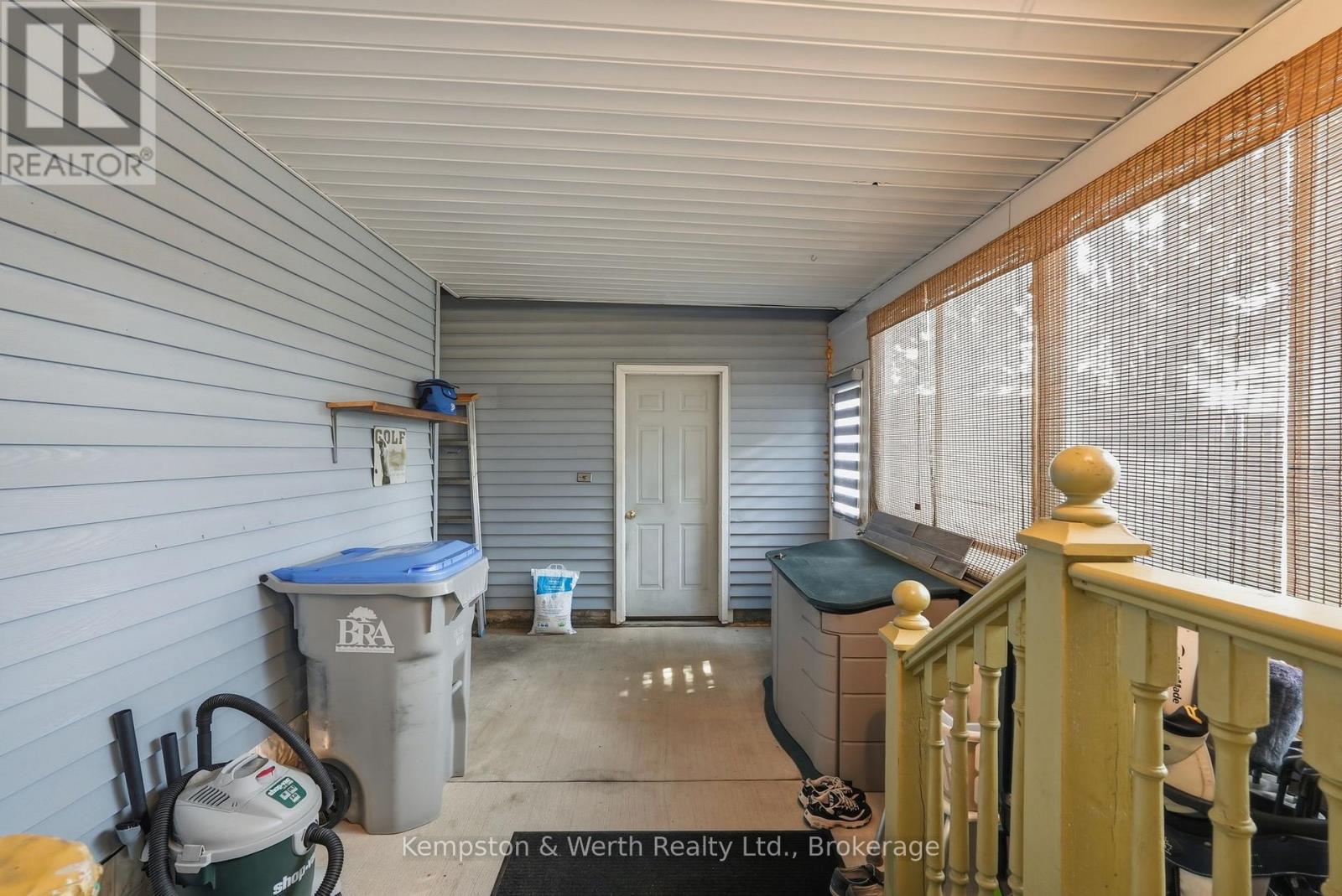 90 FAIRVIEW CRESCENT - 29