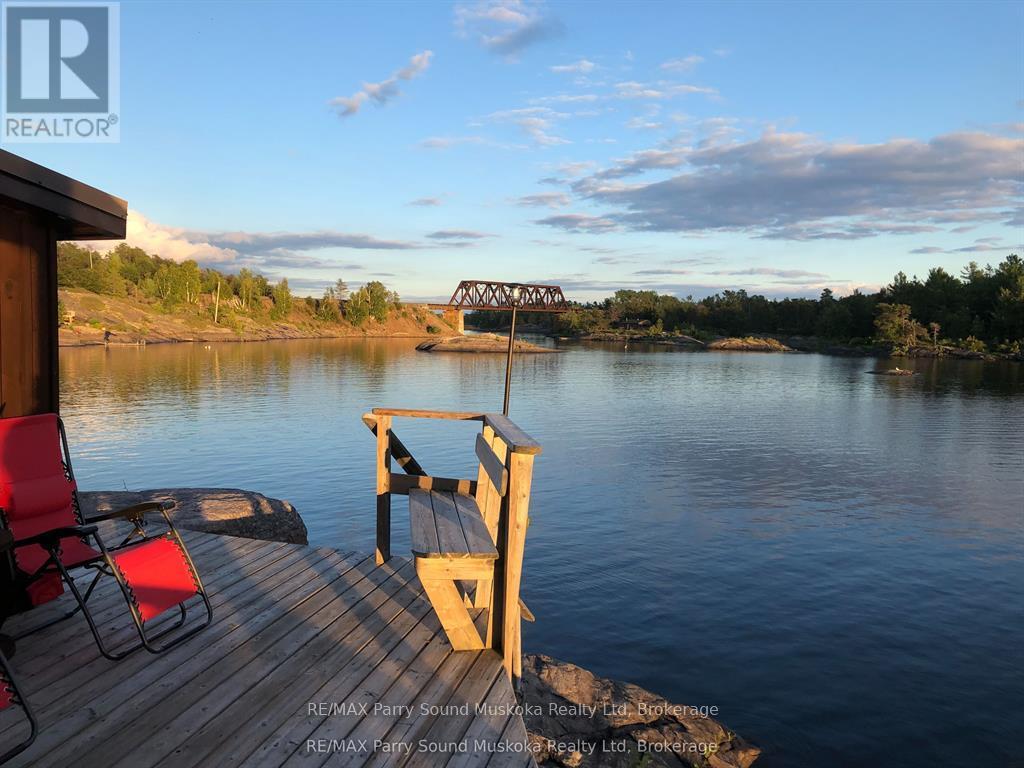 0 PICKEREL RIVER - 6