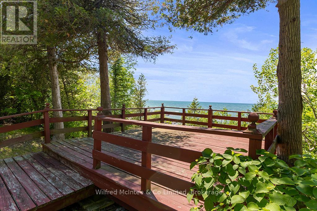 459 BRUCE ROAD 13 - 39
