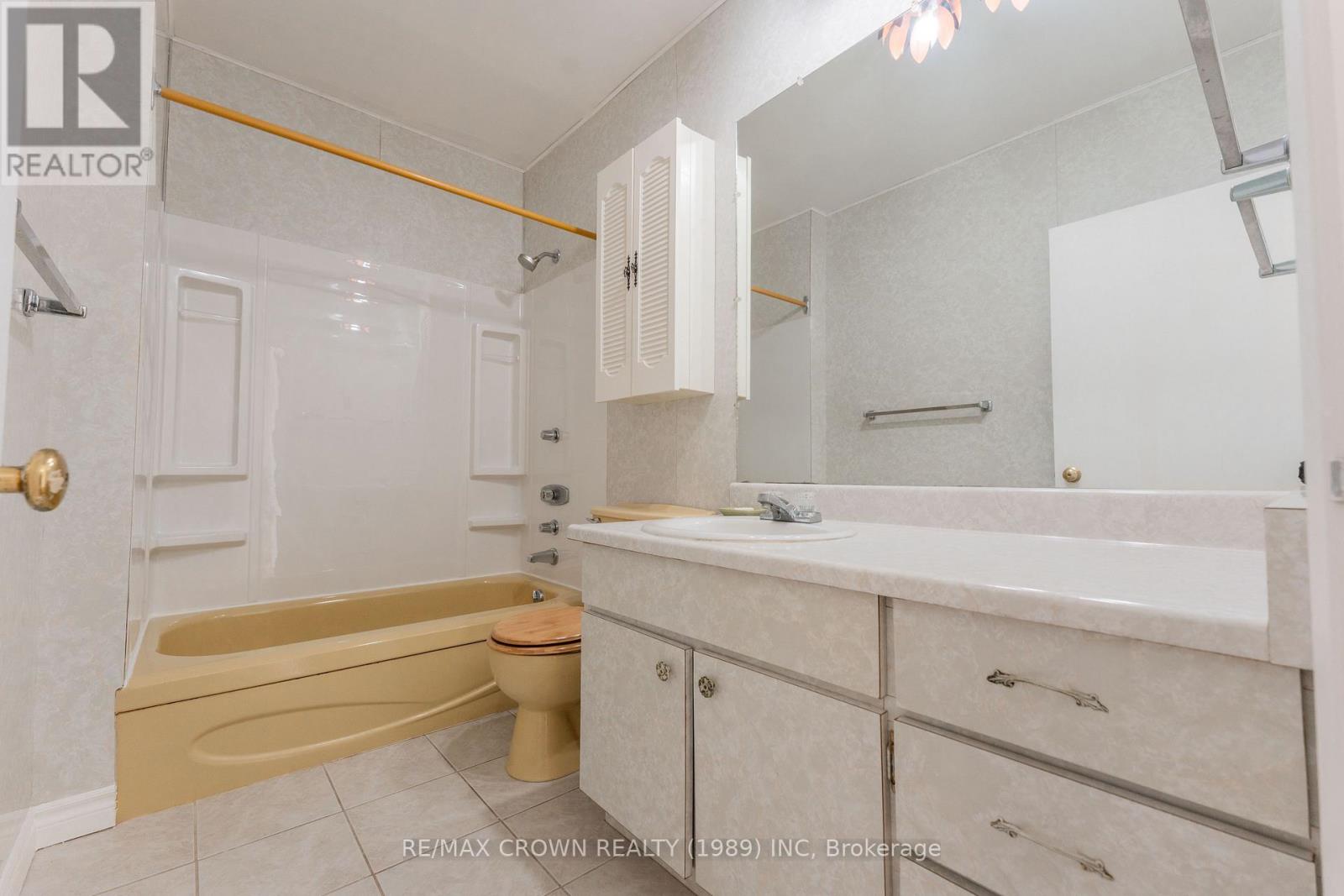 30 PINE CRESCENT - Image 18