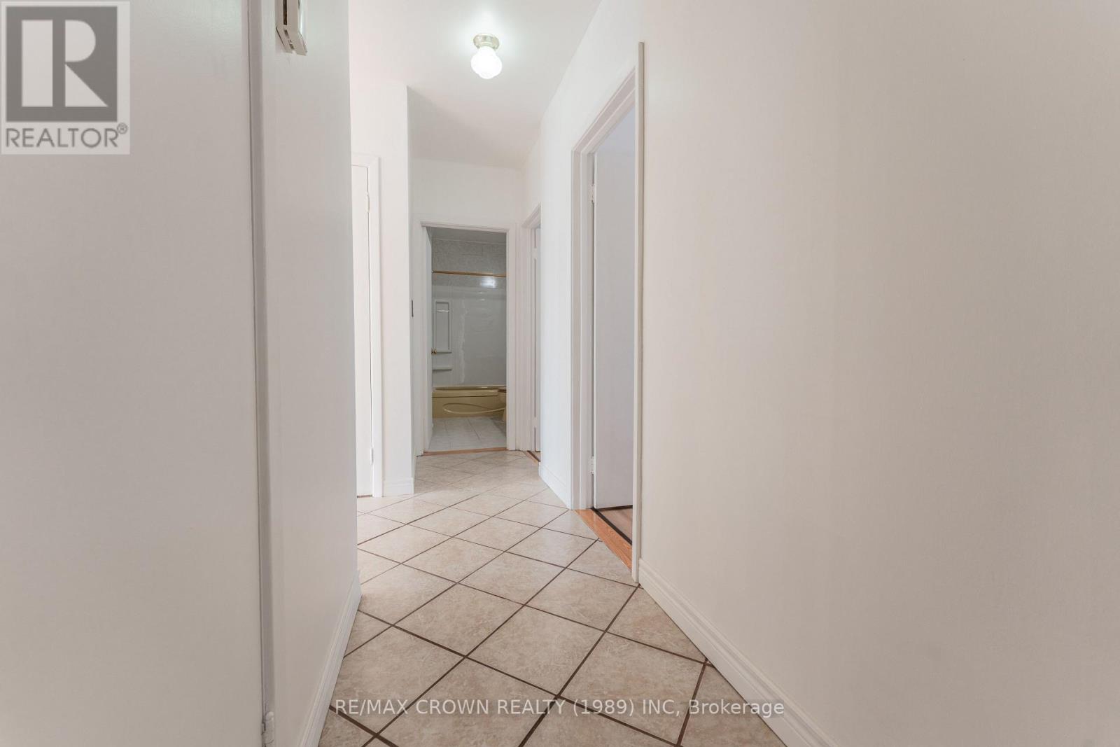 30 PINE CRESCENT - Image 13