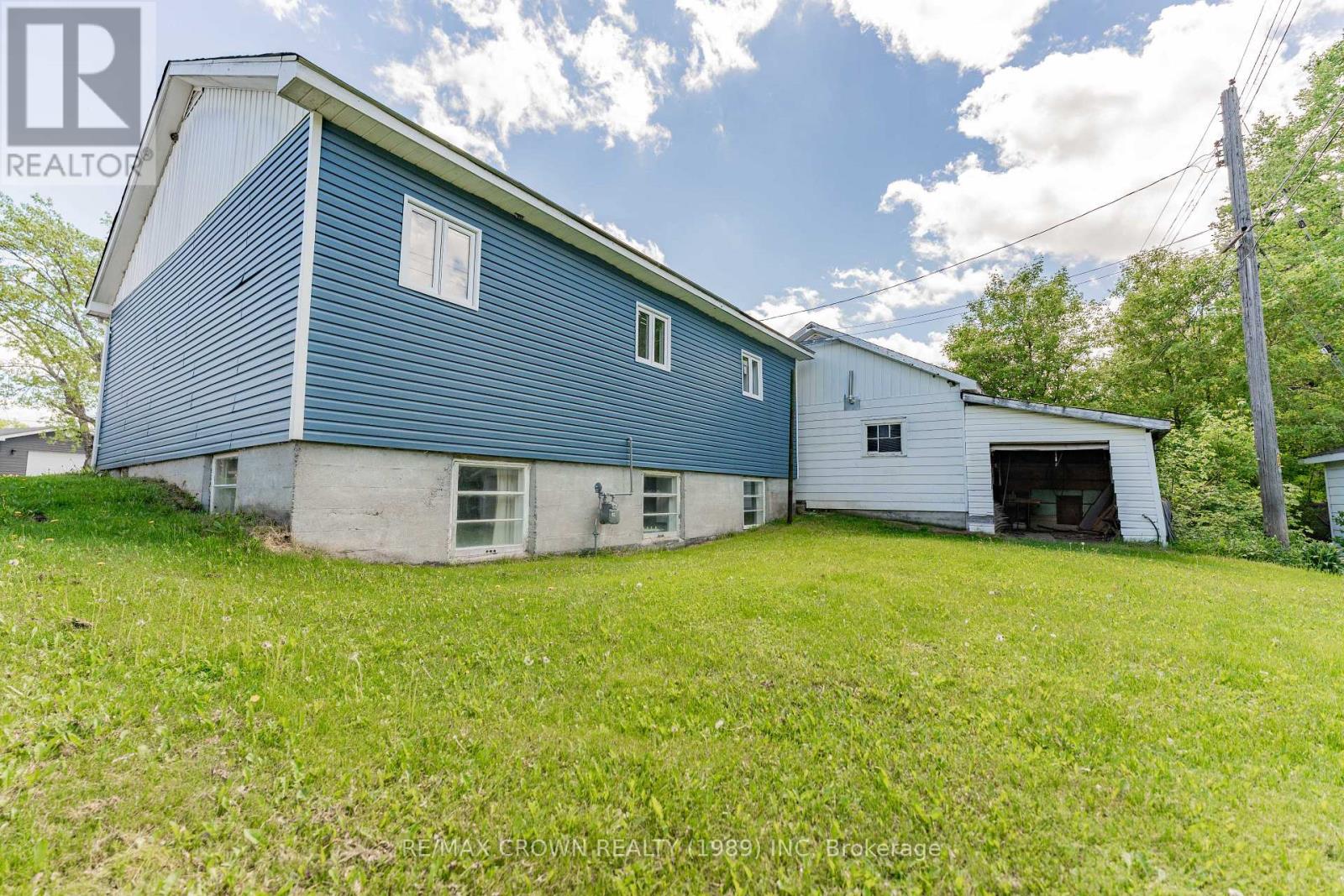 30 PINE CRESCENT - Image 3