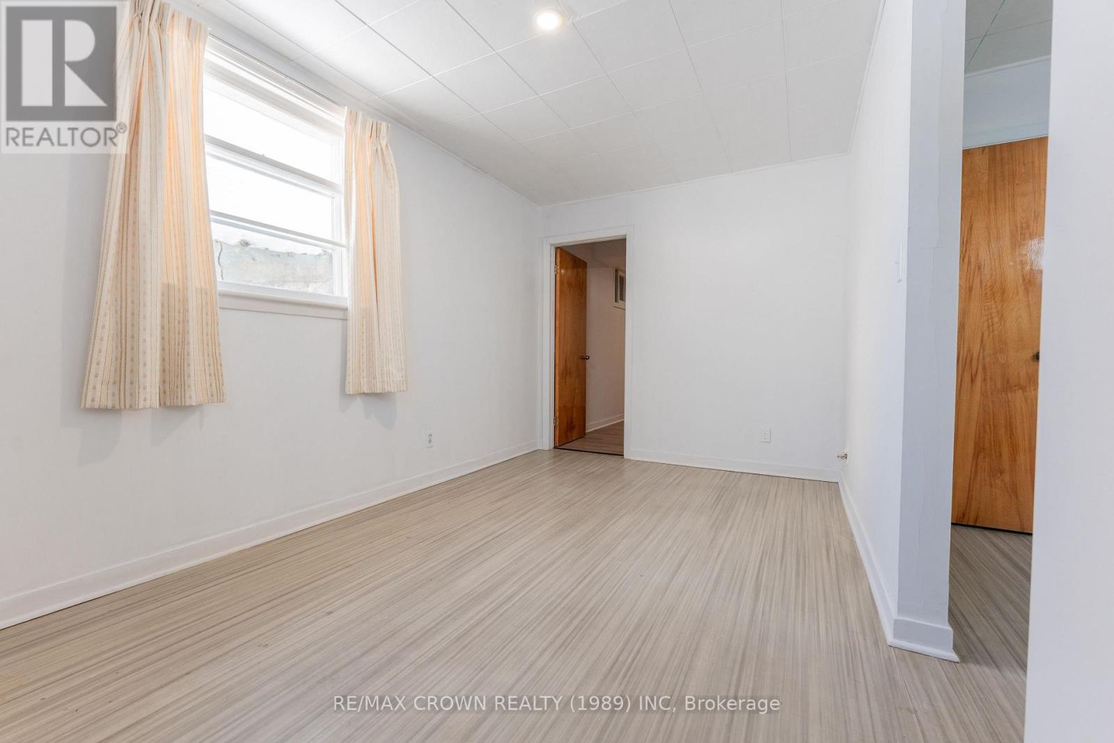 30 PINE CRESCENT - Image 30
