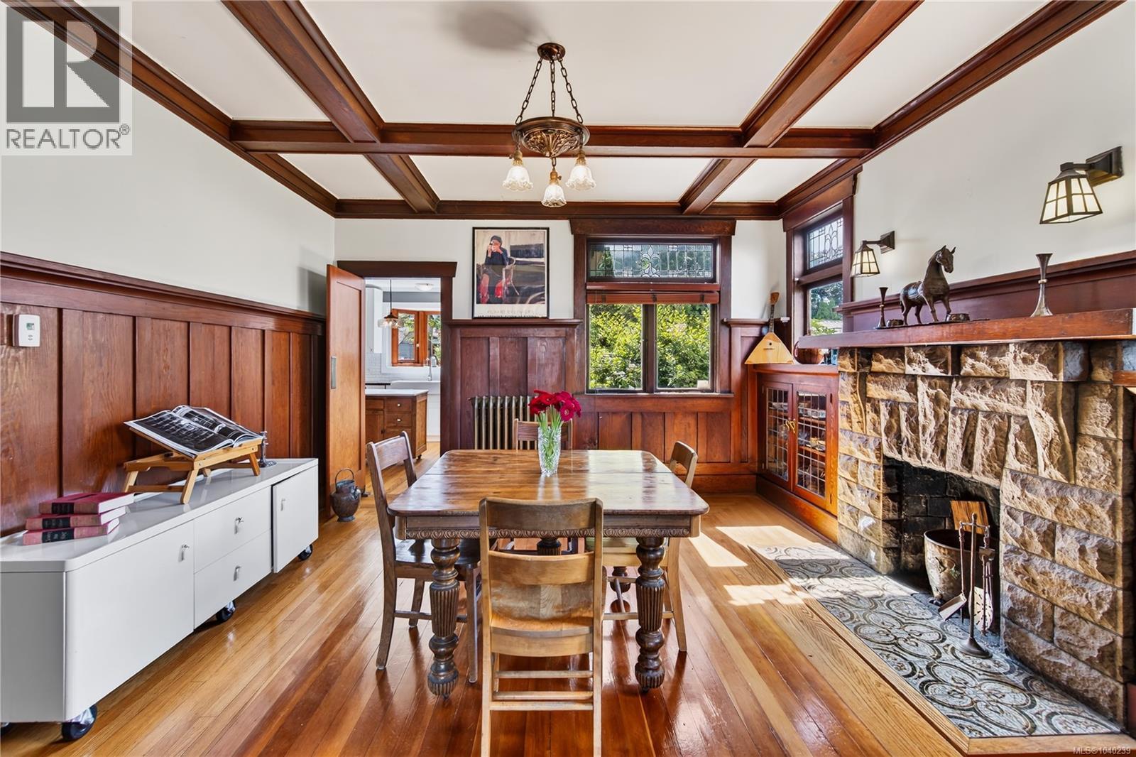 115 Machleary St, Nanaimo