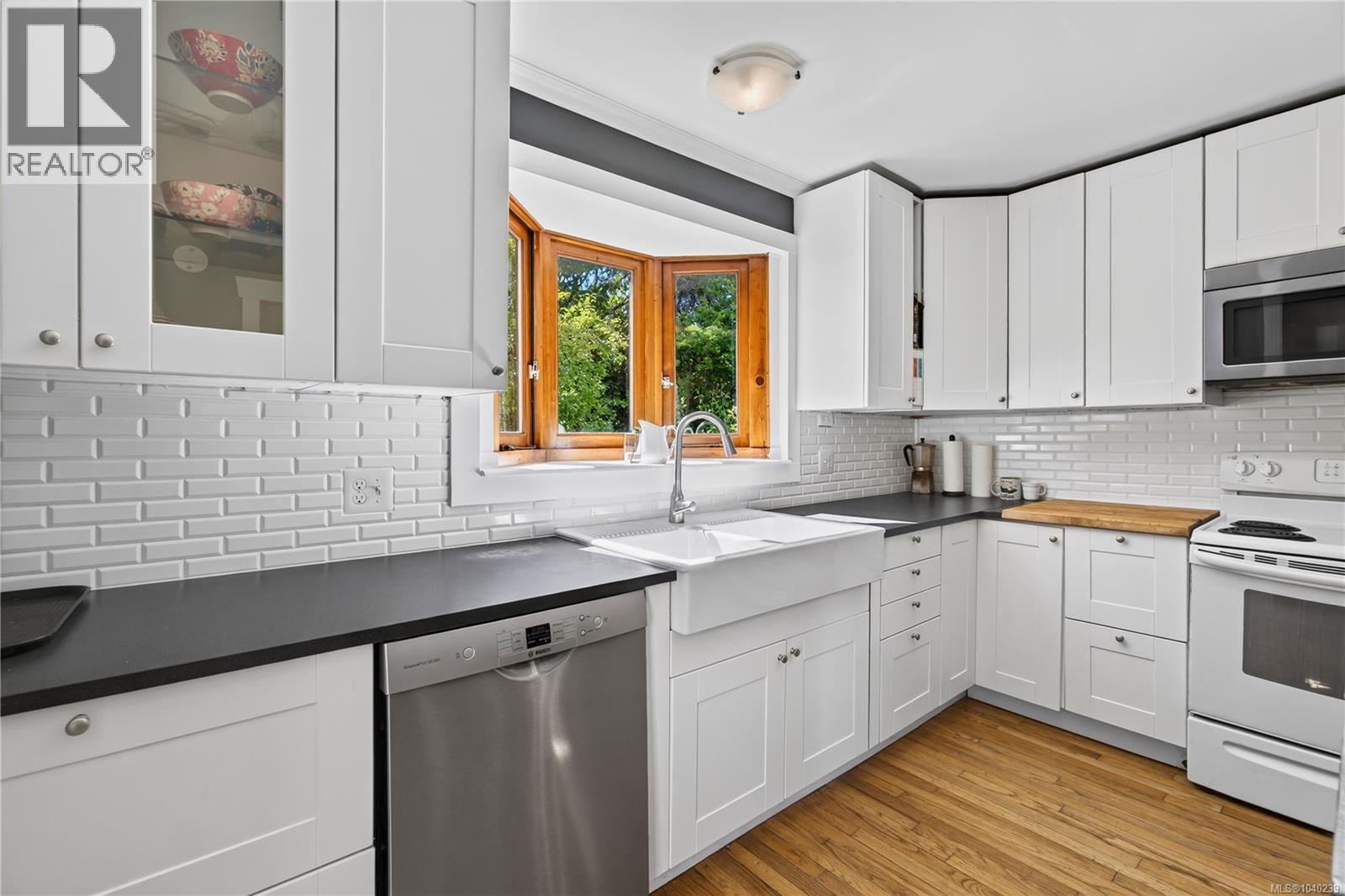 115 Machleary St, Nanaimo