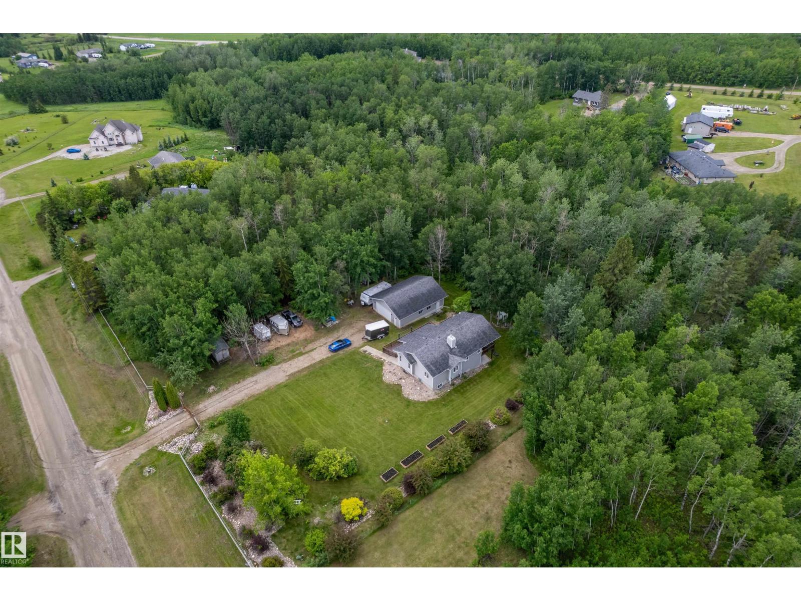#202 55109 HWY 777 - 57