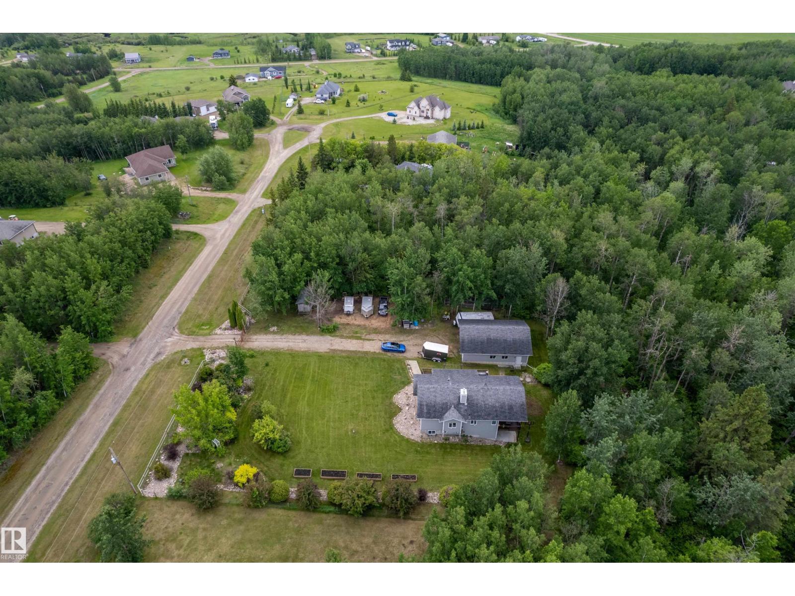 #202 55109 HWY 777 - 58