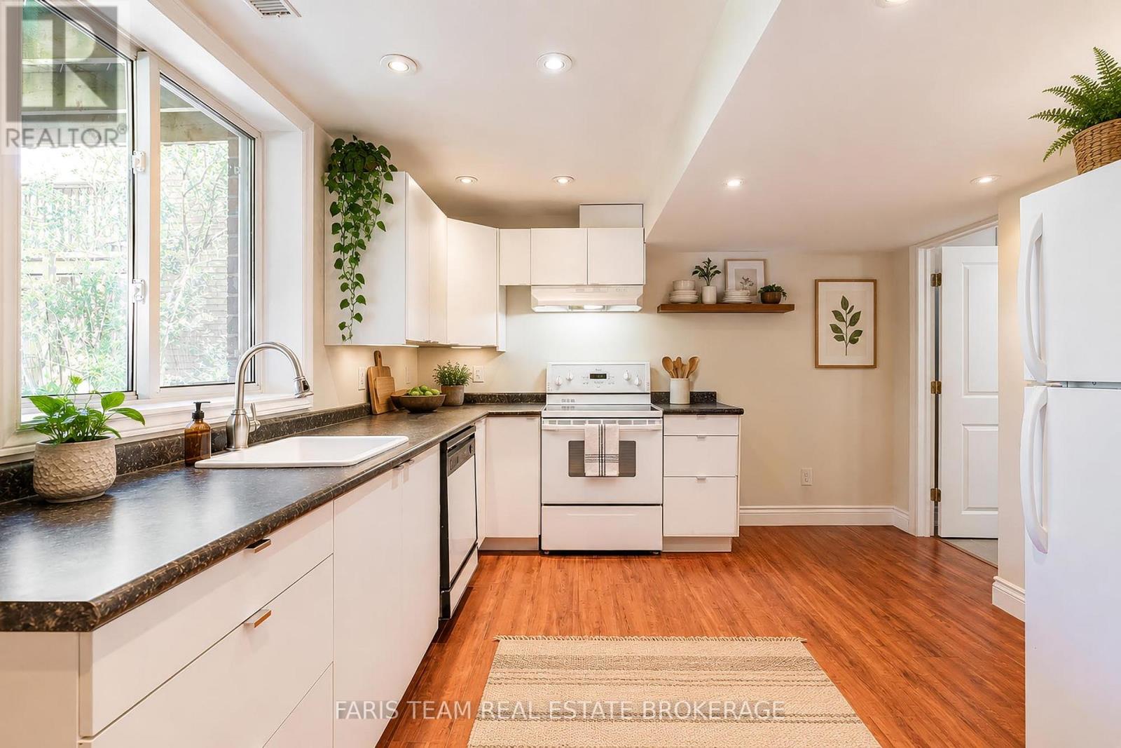 616 GLEN CEDAR CRESCENT - 31