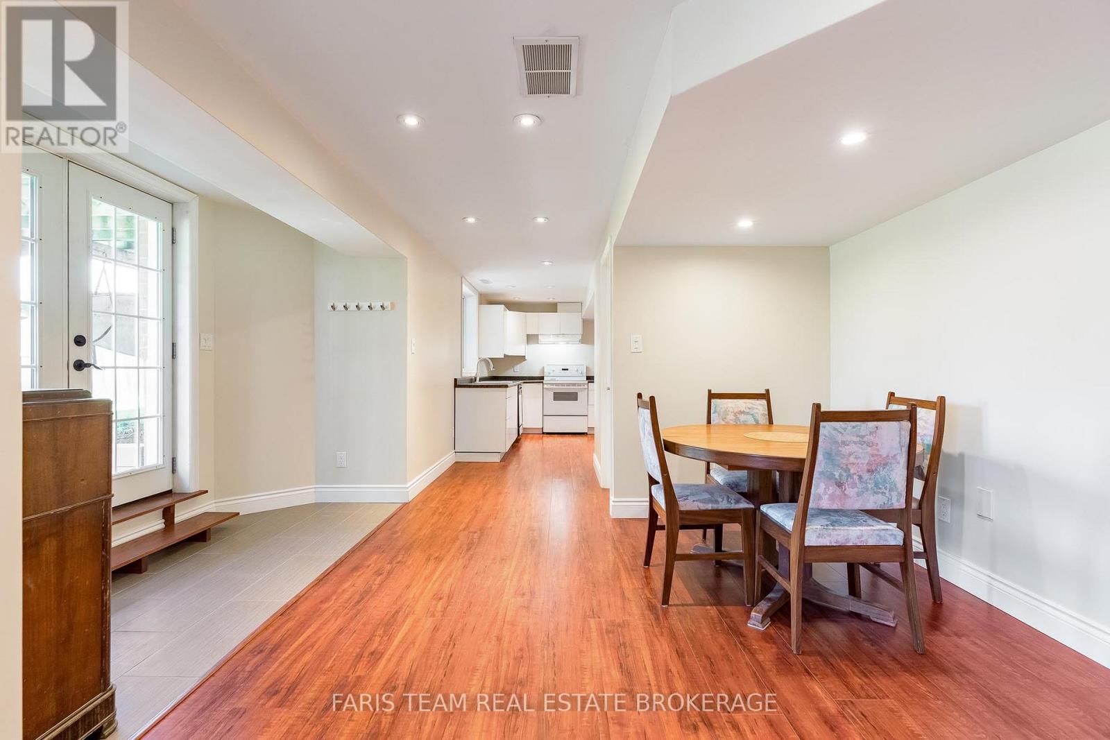 616 GLEN CEDAR CRESCENT - 33
