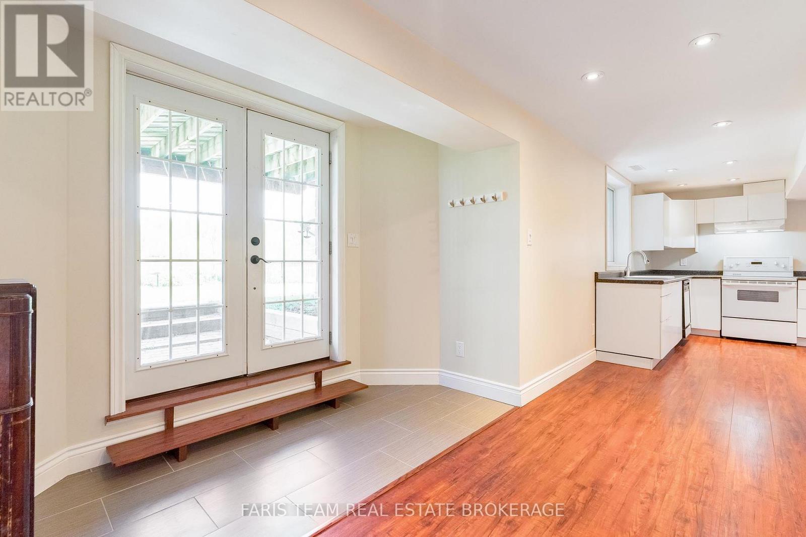 616 GLEN CEDAR CRESCENT - 32