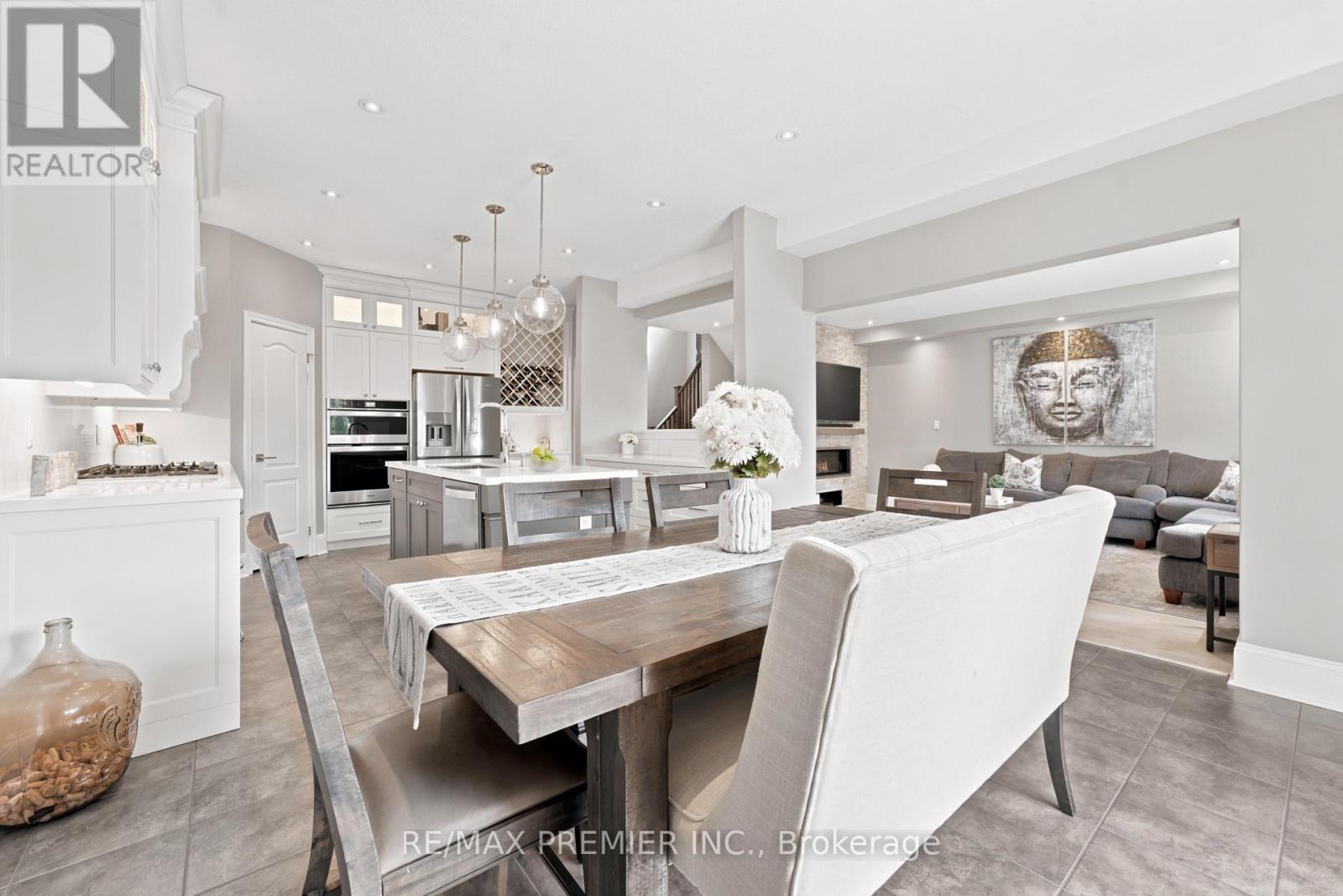 19 BURT AVENUE - 22
