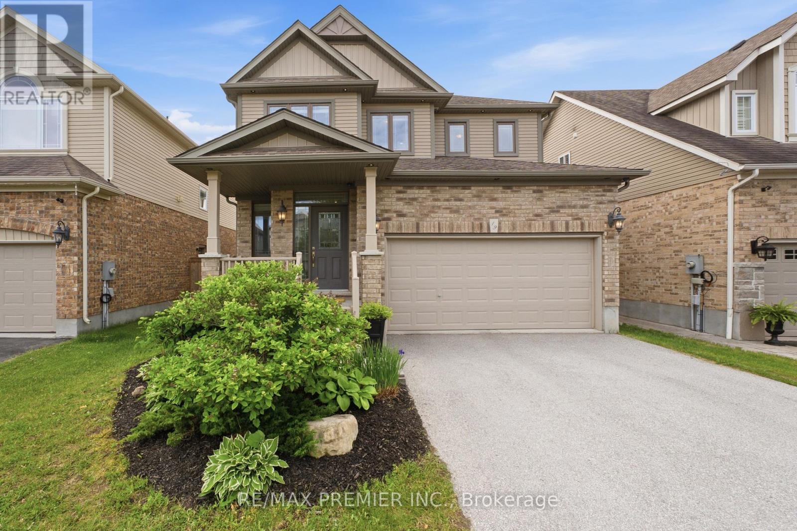19 BURT AVENUE - 4