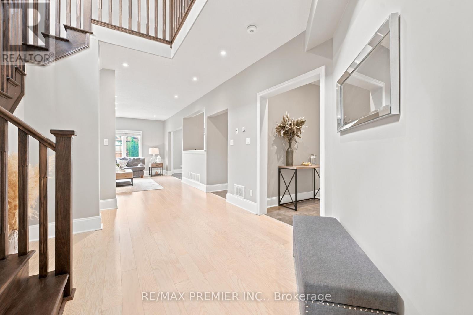 19 BURT AVENUE - 9