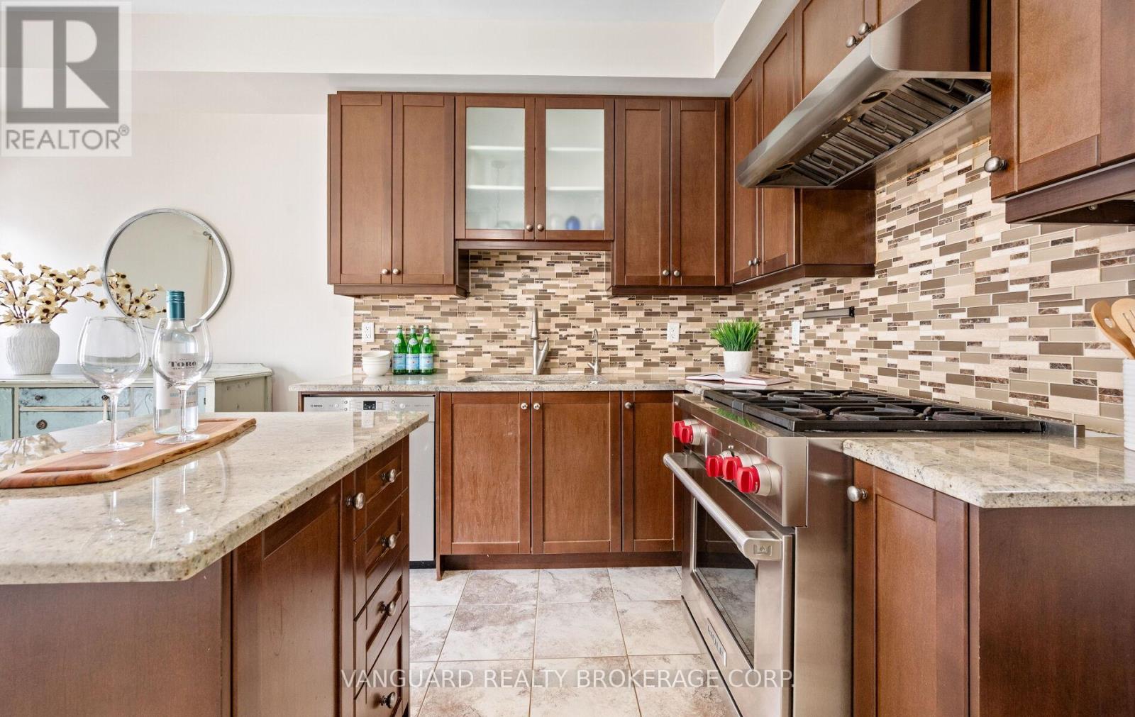 #3 8441 ISLINGTON AVENUE - 22