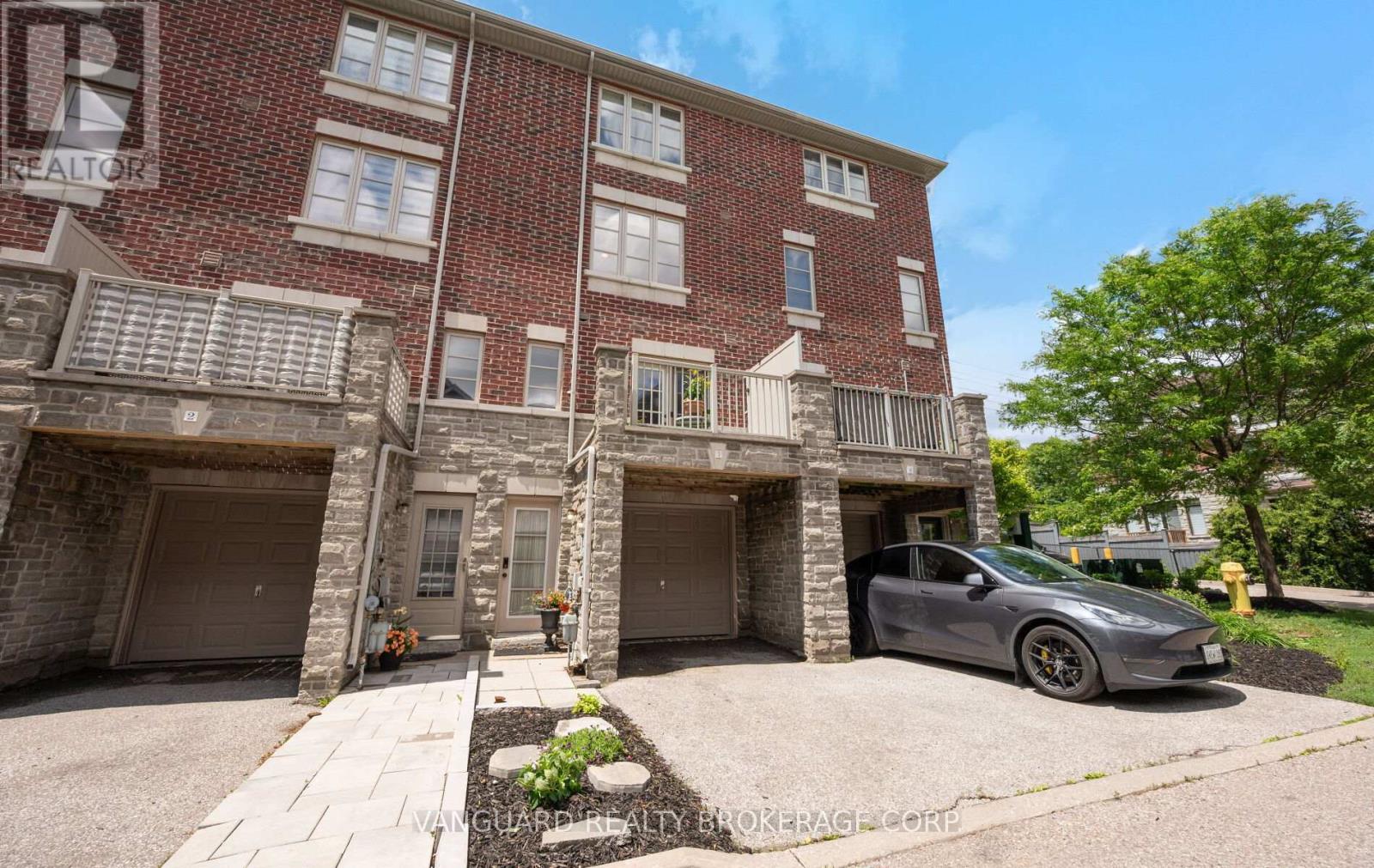 #3 8441 ISLINGTON AVENUE - 3