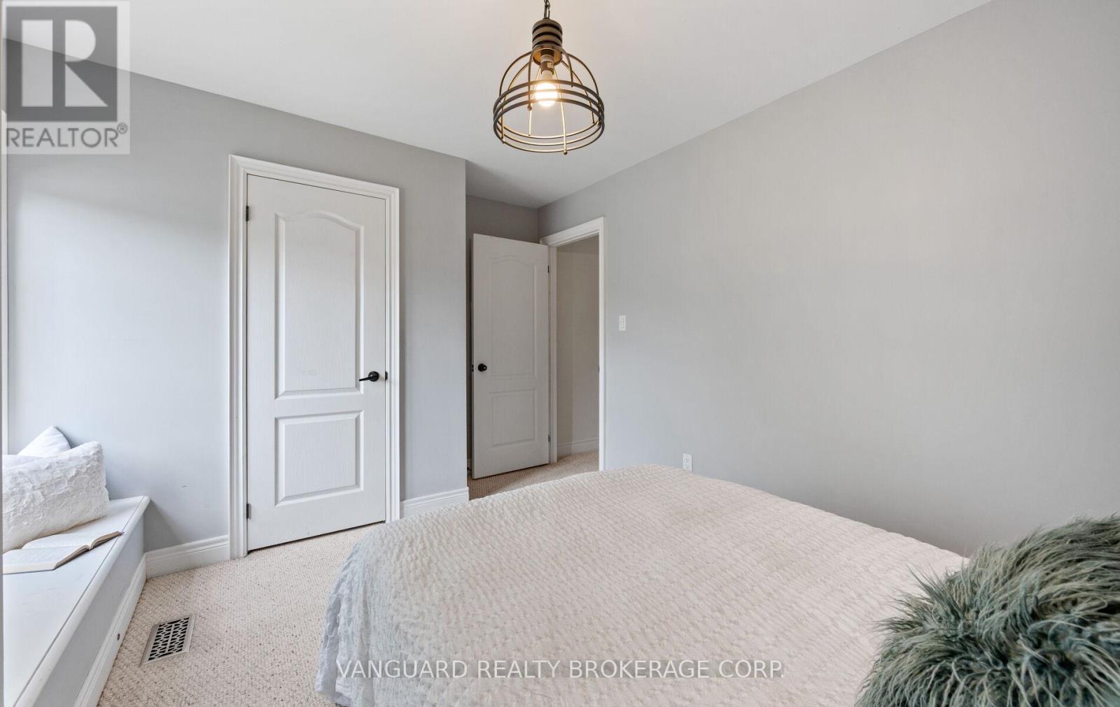 #3 8441 ISLINGTON AVENUE - 33