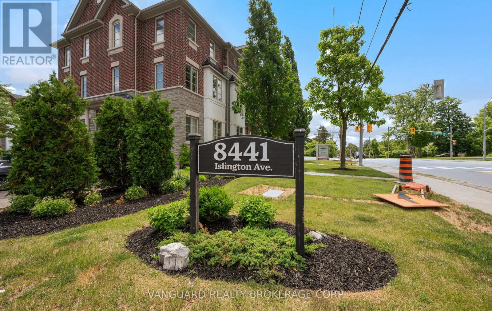 #3 8441 ISLINGTON AVENUE - 4