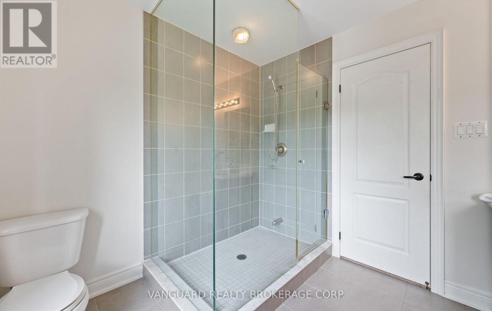 #3 8441 ISLINGTON AVENUE - 43