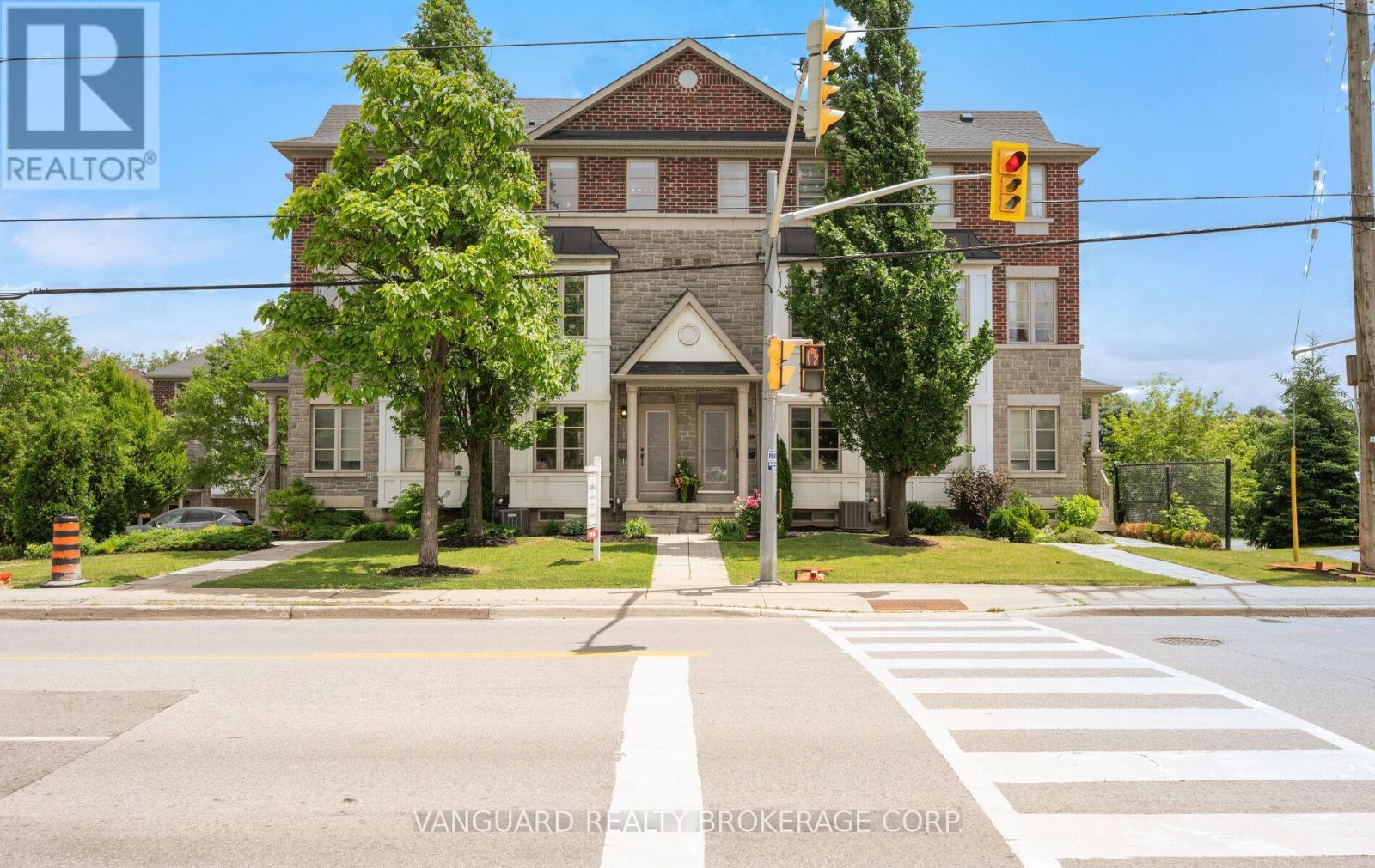 #3 8441 ISLINGTON AVENUE - 5