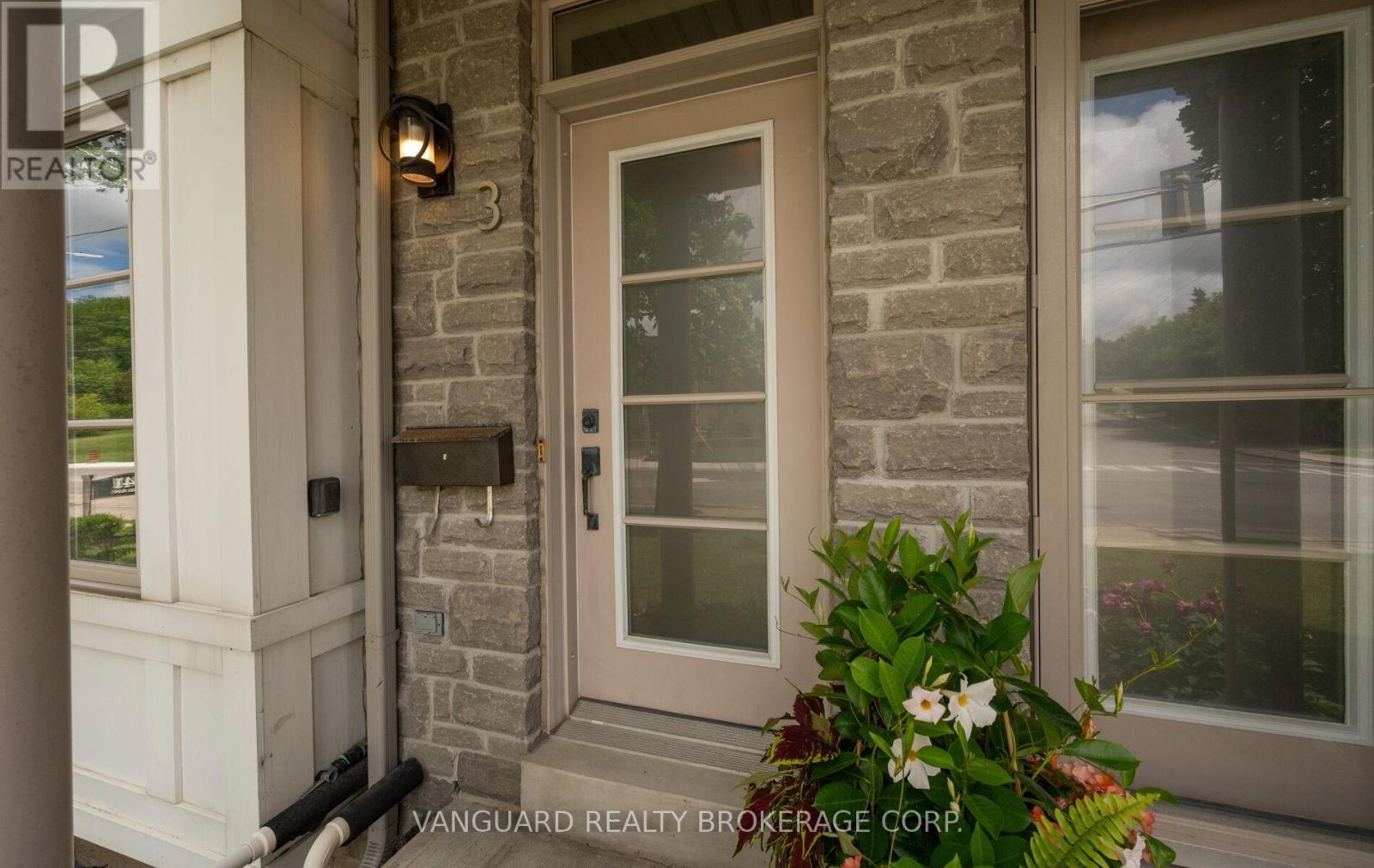 #3 8441 ISLINGTON AVENUE - 6
