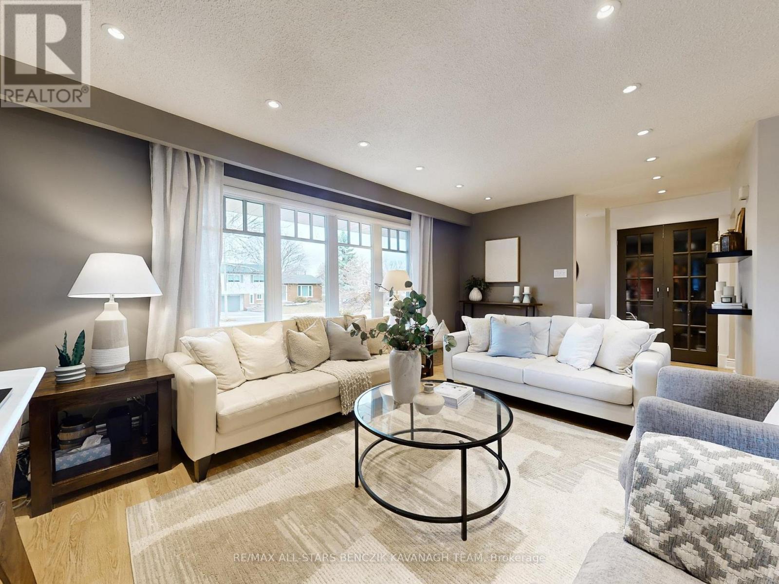 30 SIR CARADOC PLACE - 4