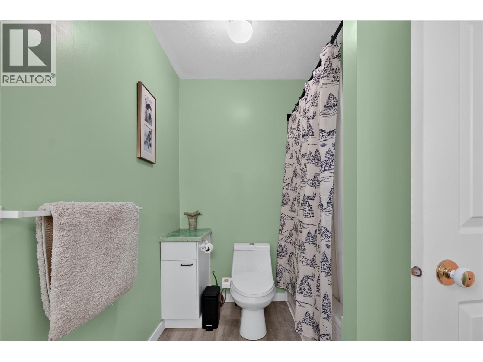 5880 Okanagan Street - 16