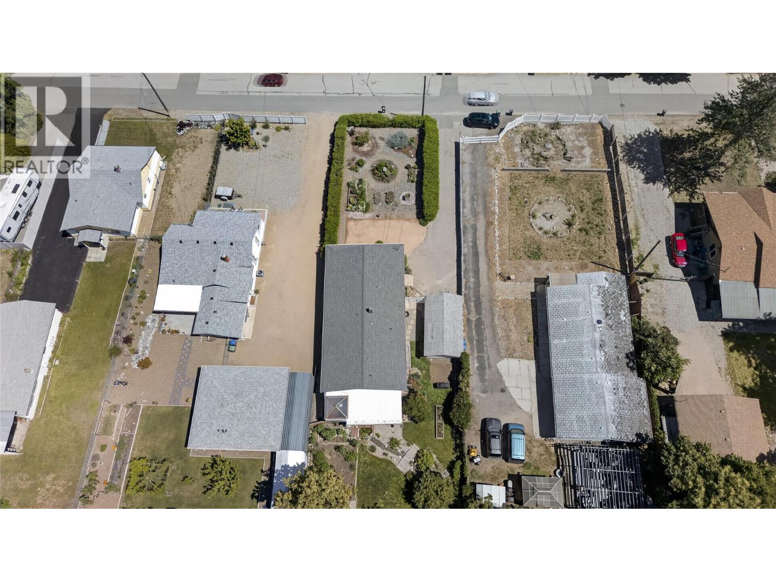 5880 Okanagan Street - 4