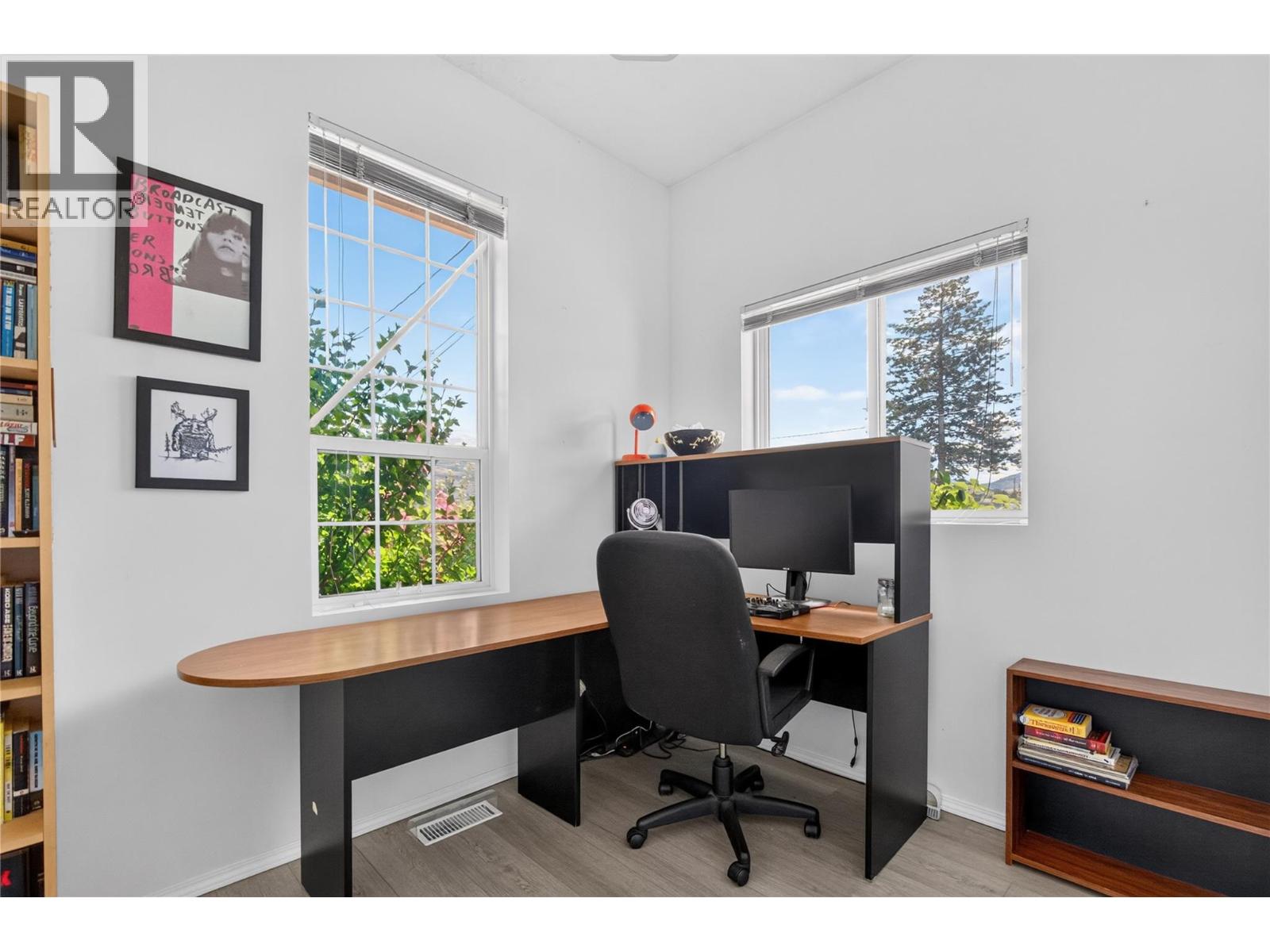 5880 Okanagan Street - 7
