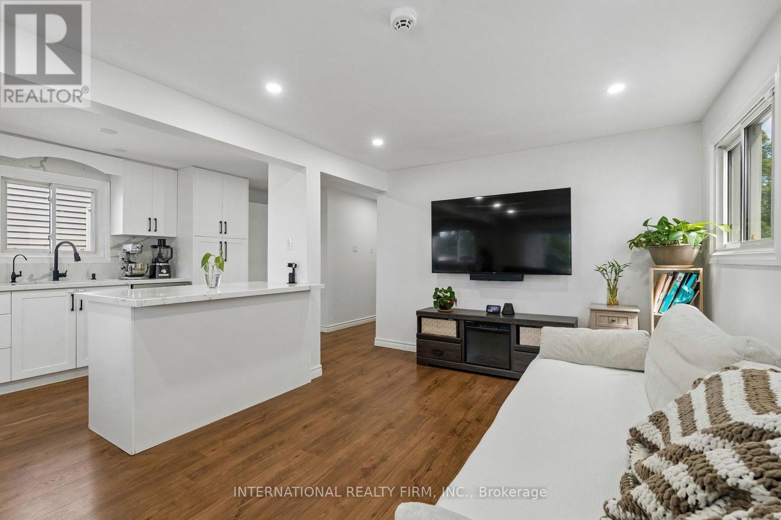 206 HICKLING TRAIL - 12