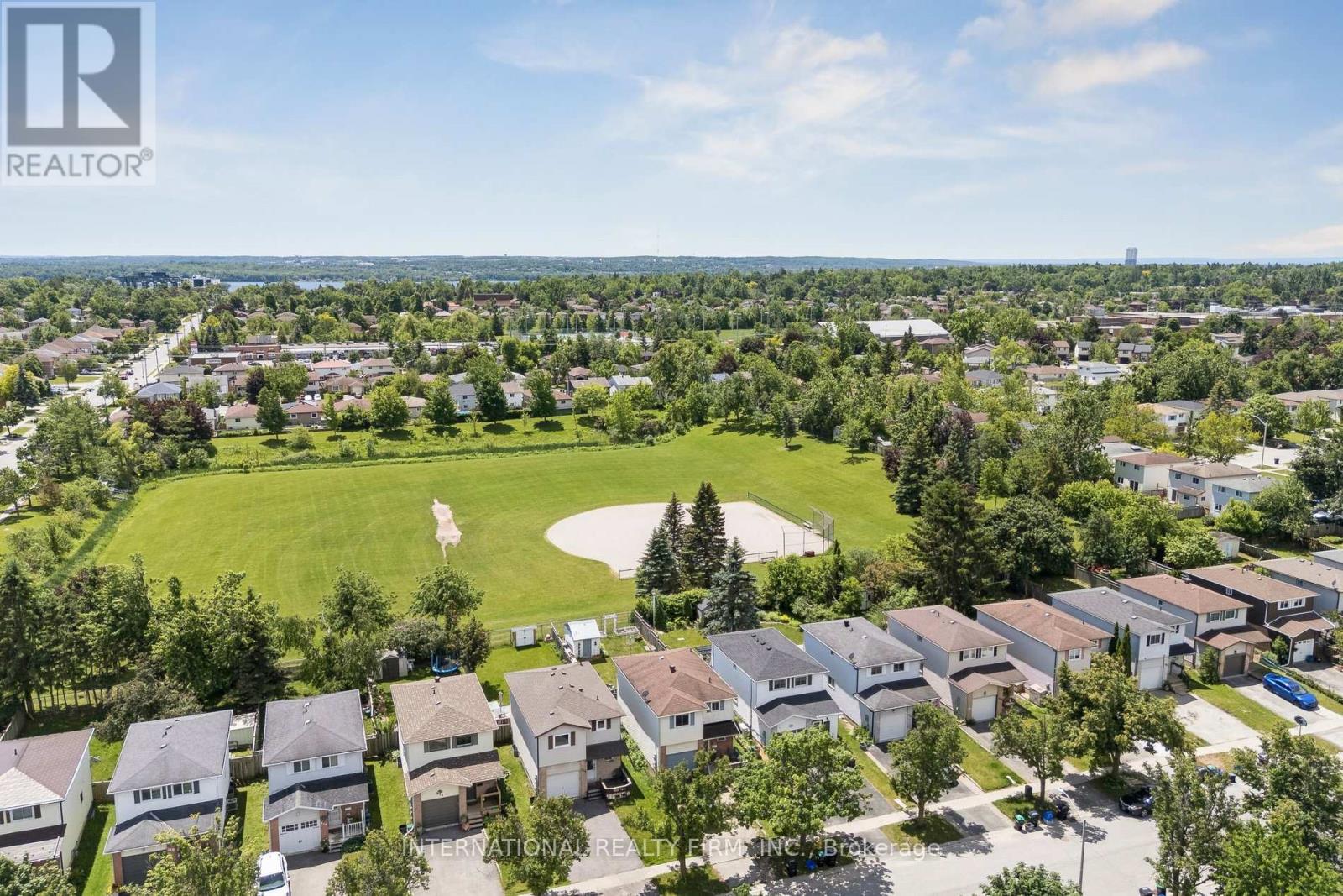 206 HICKLING TRAIL - 36