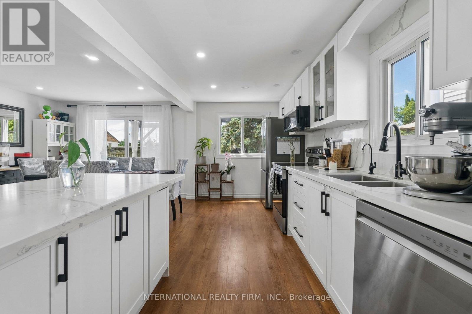 206 HICKLING TRAIL - 6