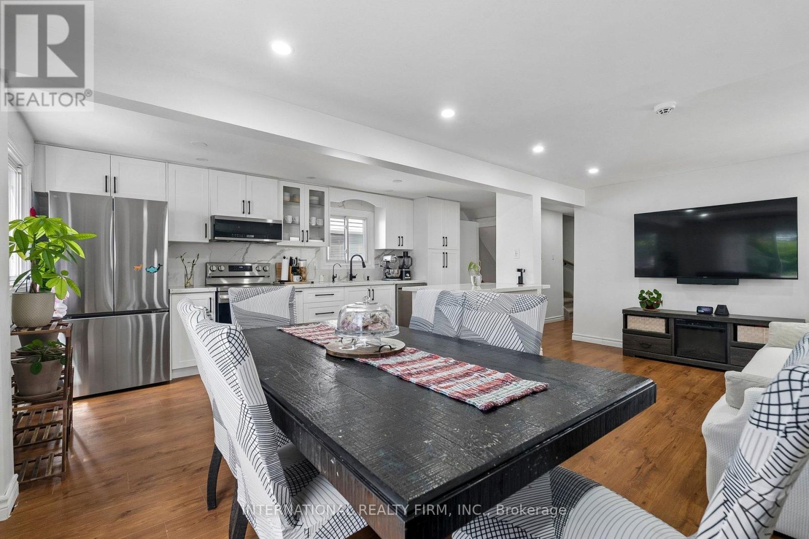 206 HICKLING TRAIL - 8