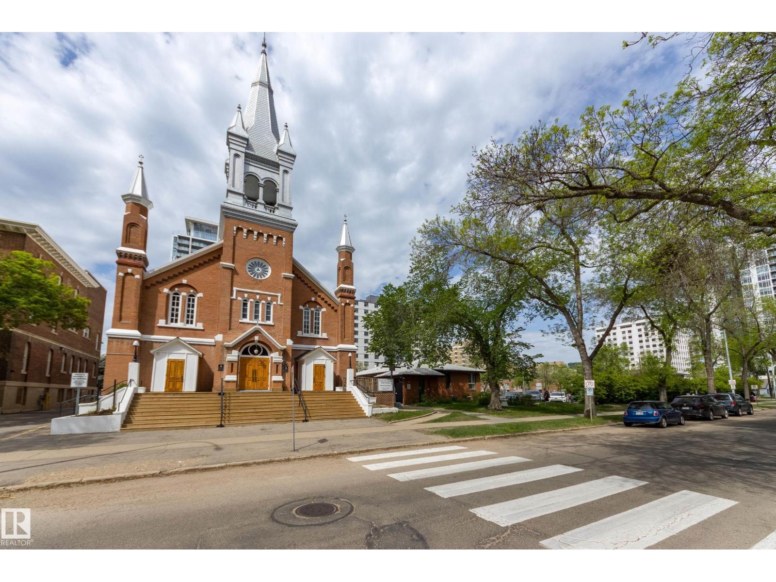 #1001 9909 110 ST NW - 43