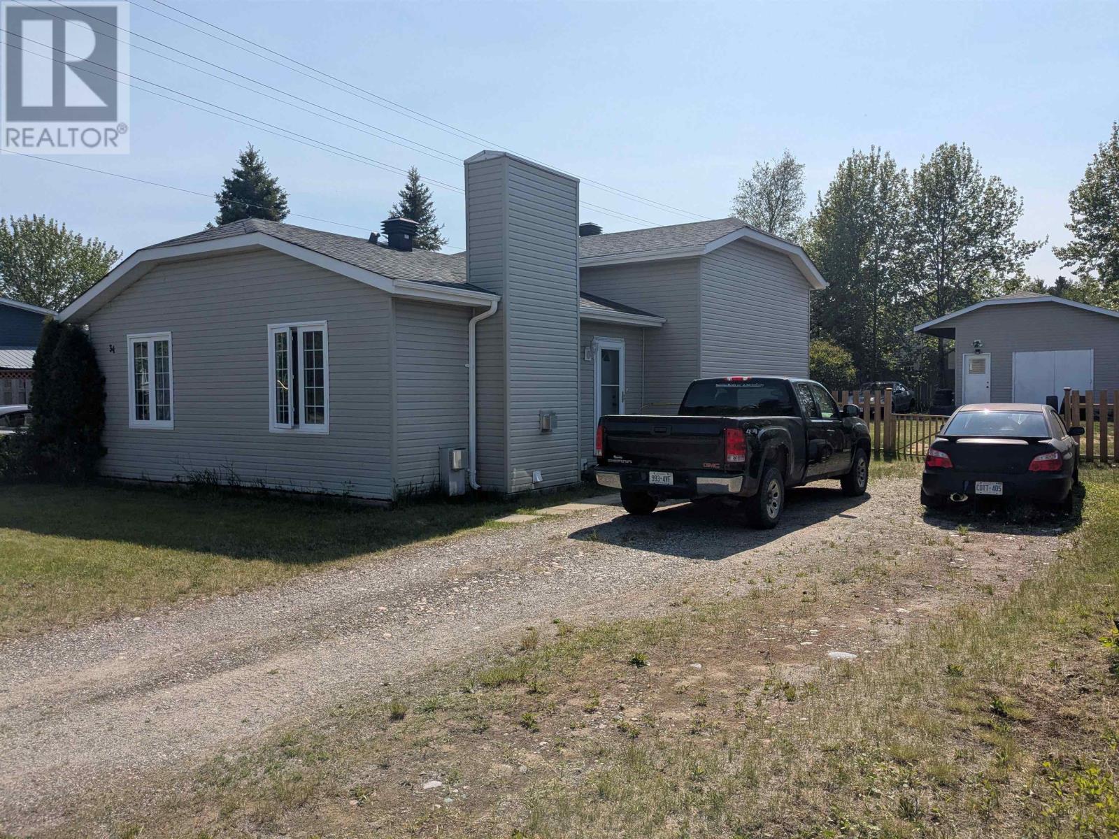 34 Hemlo Drive - 2